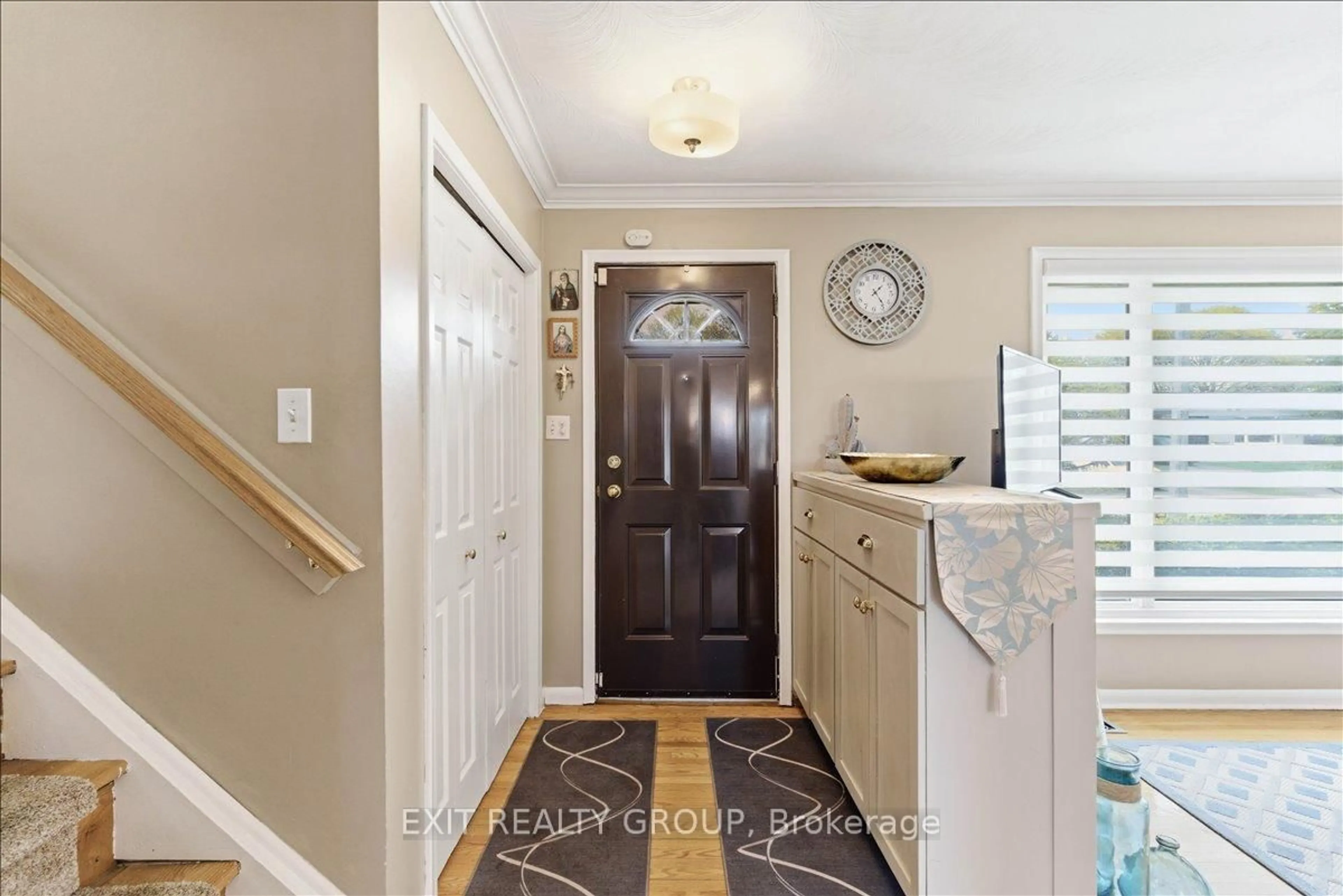 Indoor entryway for 10 Gearin St, Quinte West Ontario K8V 3Y1