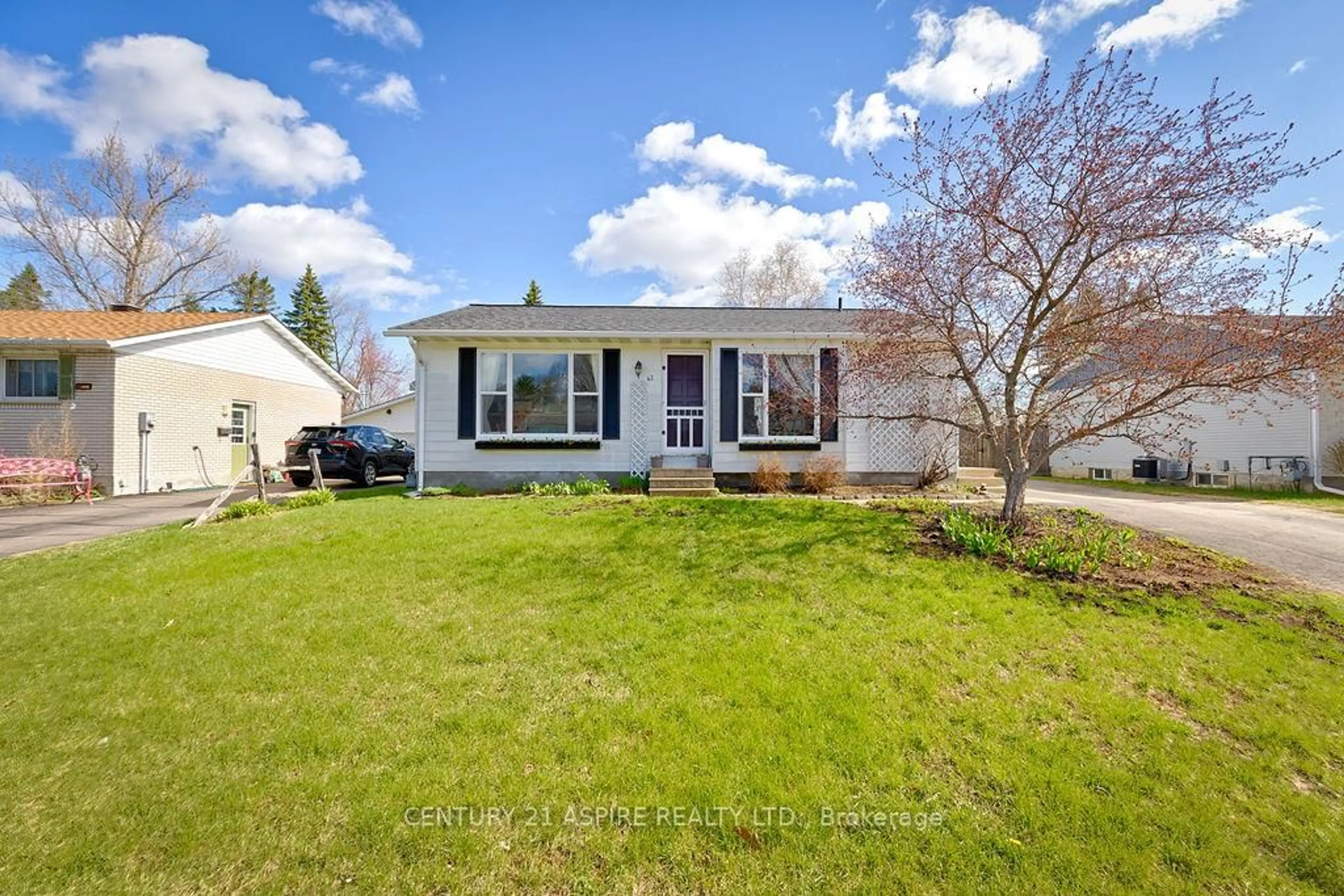 Home with vinyl exterior material, street for 62 Herman St, Petawawa Ontario K8H 1W2