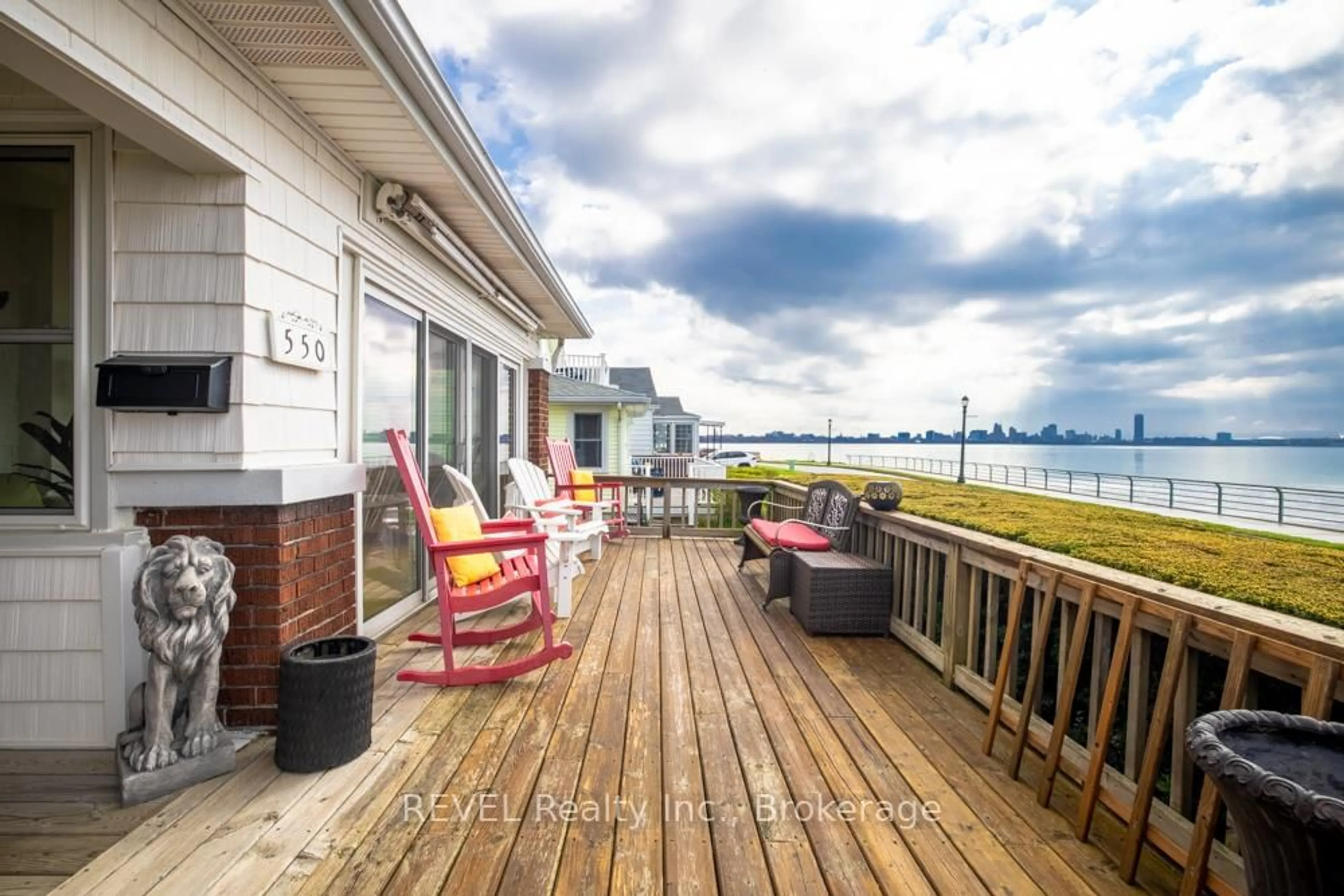 Patio, water/lake/river/ocean view for 550 Lakeshore Rd, Fort Erie Ontario L2A 1B5