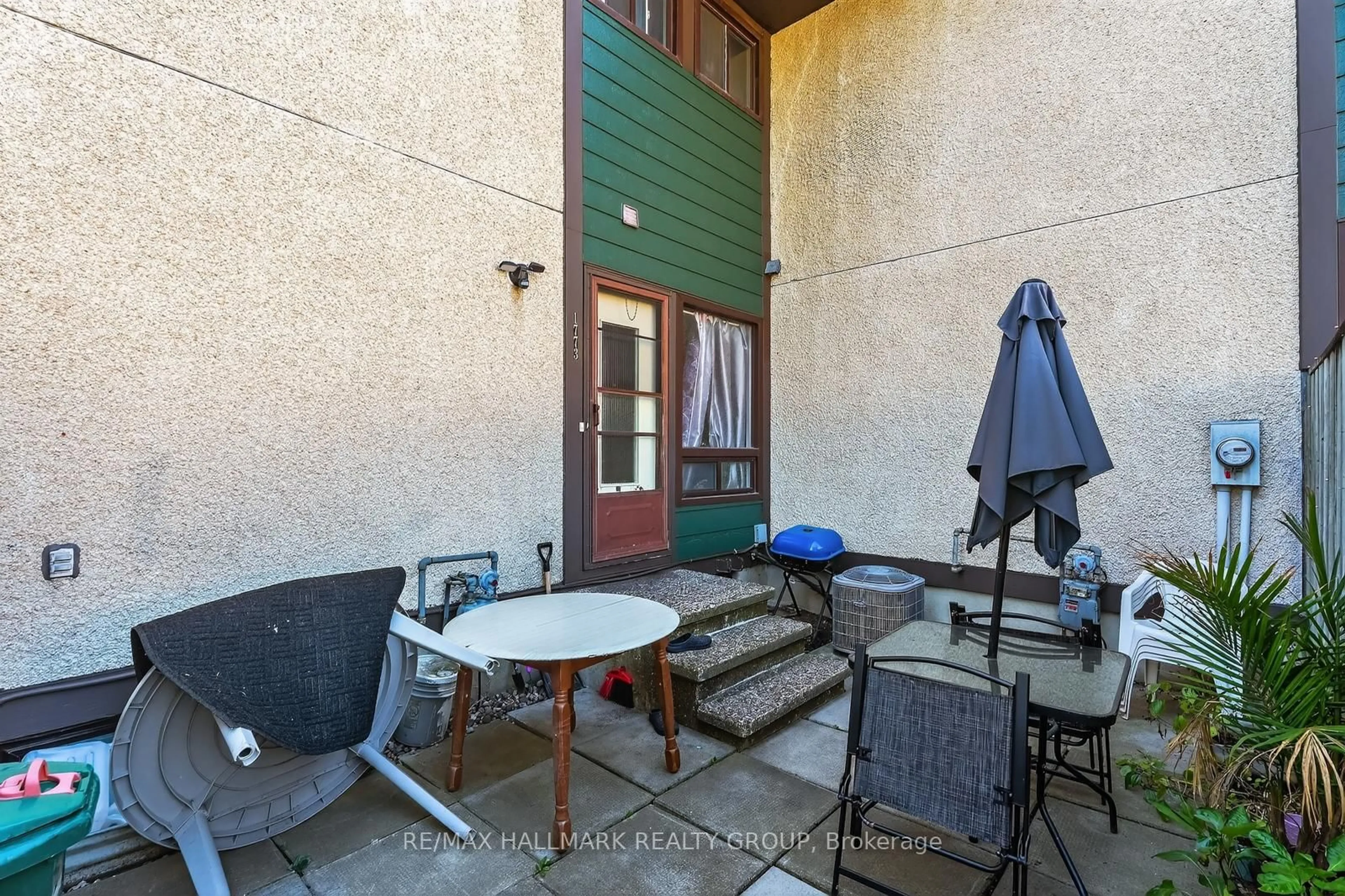 Patio, street for 1773 Meadowbrook Rd #90, Ottawa Ontario K1B 4W6