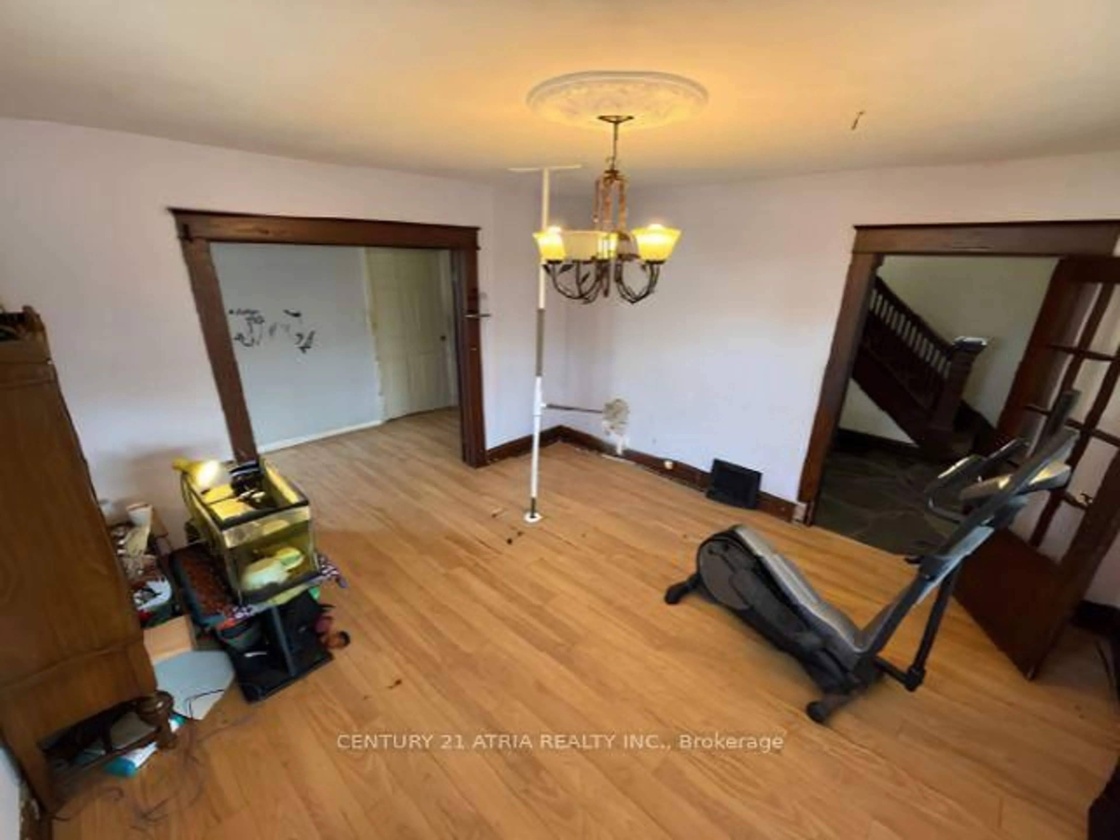 A pic of a room for 377 Guelph St, Kitchener Ontario N2H 5X4