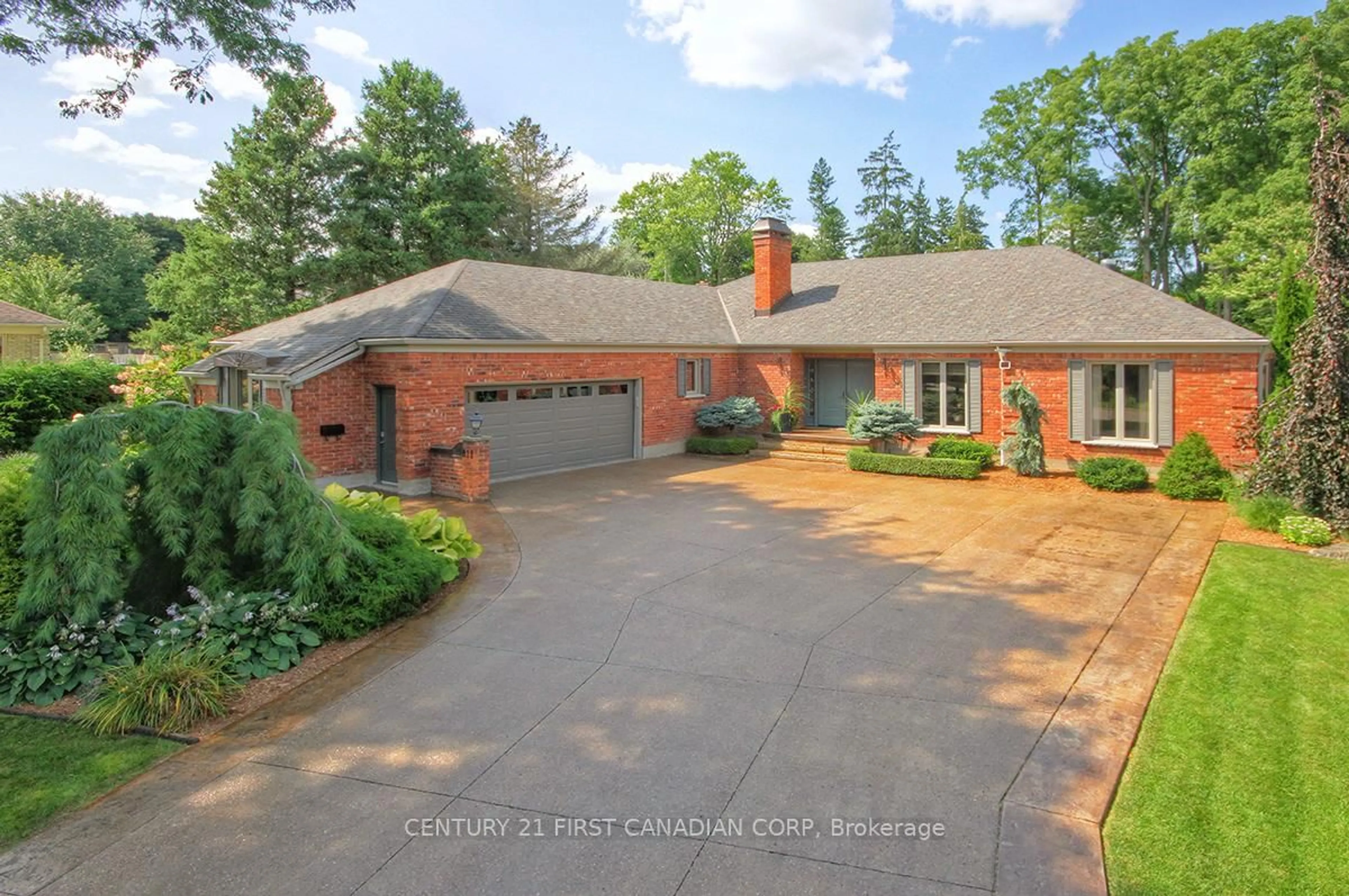 Home with brick exterior material, street for 811 Clearview Cres, London North Ontario N6H 4P6