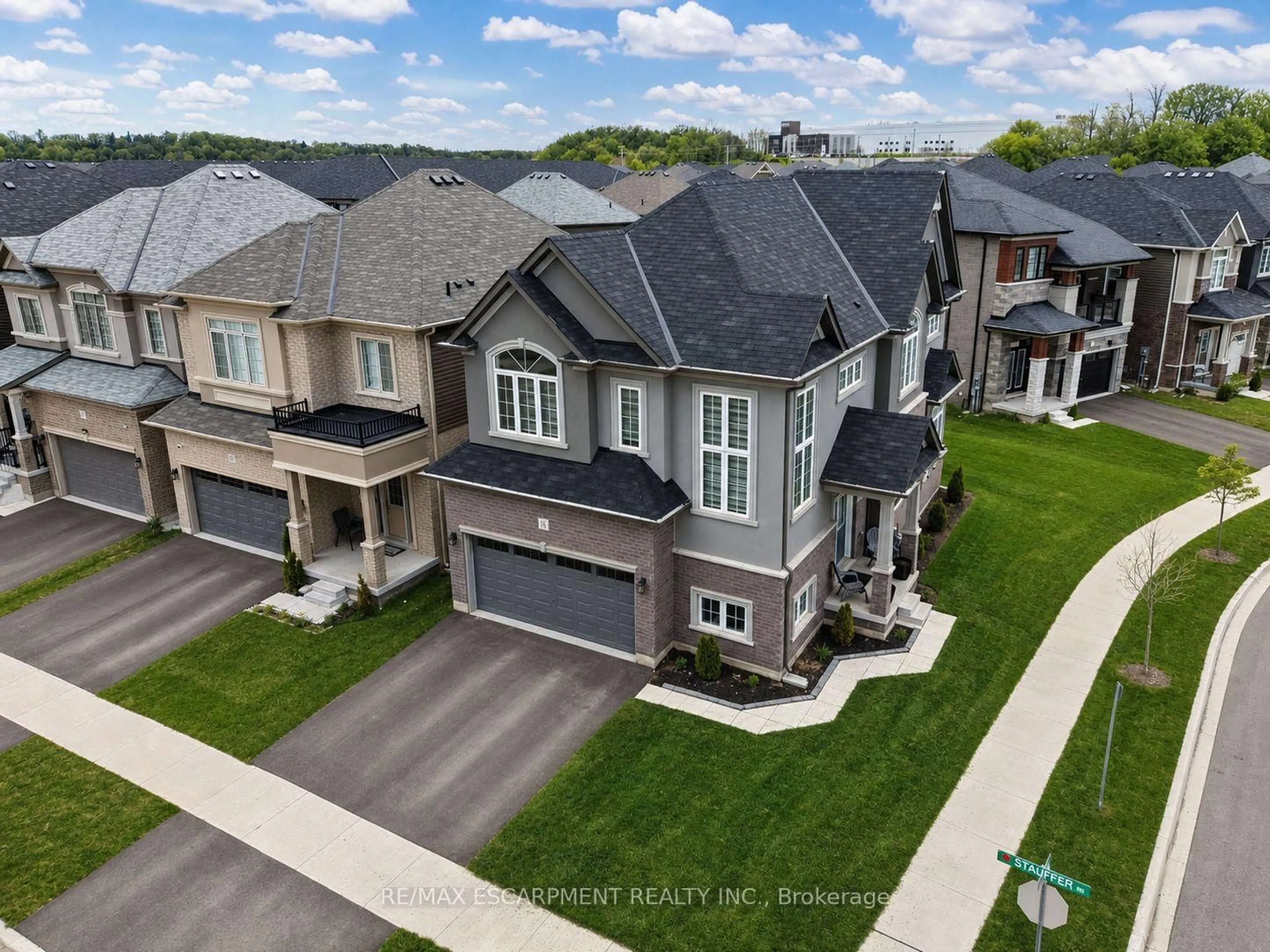 A pic from outside/outdoor area/front of a property/back of a property/a pic from drone, street for 16 Stauffer Rd, Brantford Ontario N3V 0B2