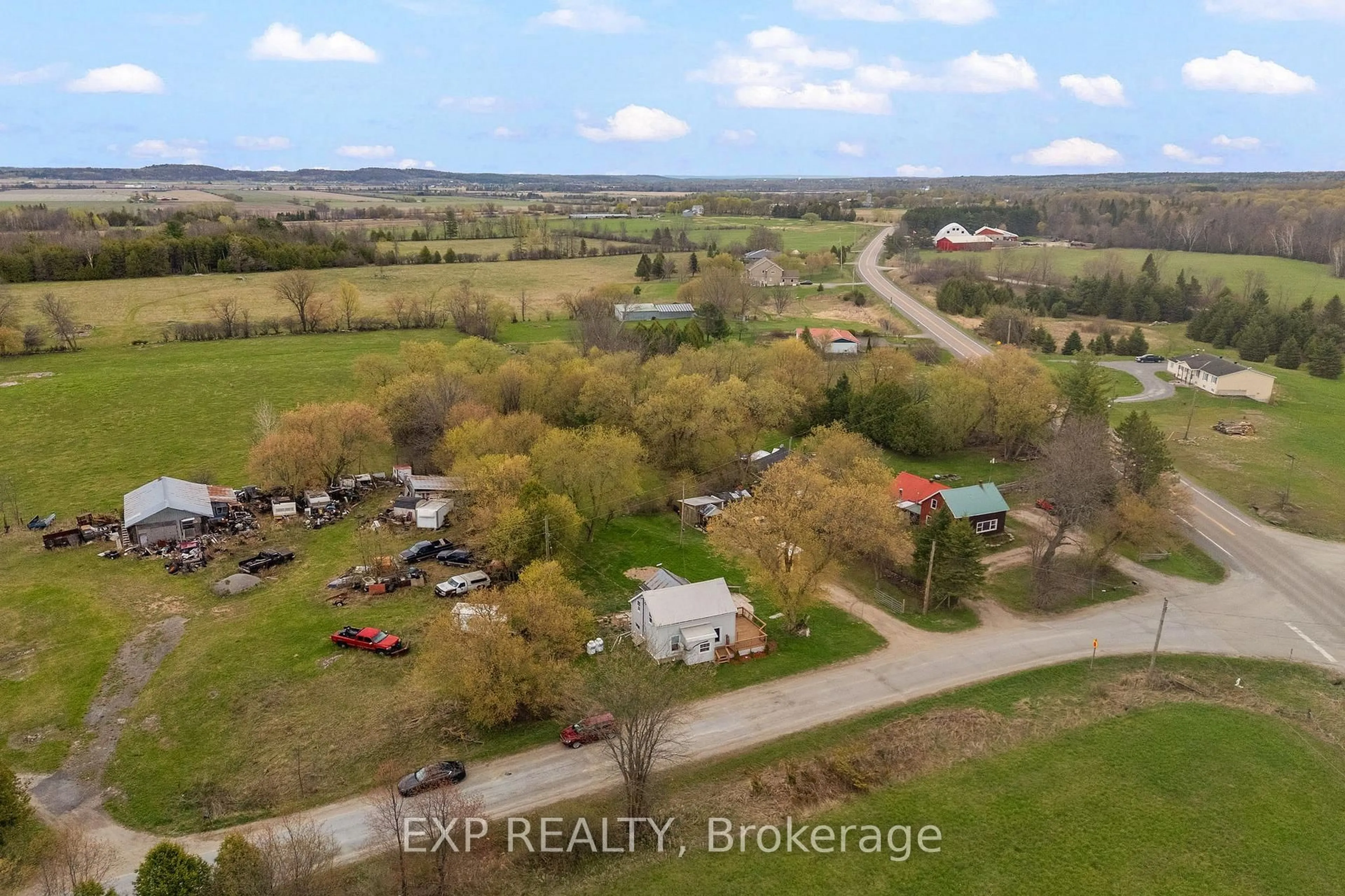 A pic from outside/outdoor area/front of a property/back of a property/a pic from drone, unknown for 1290 Foy Rd, Renfrew Ontario K7V 3Z5