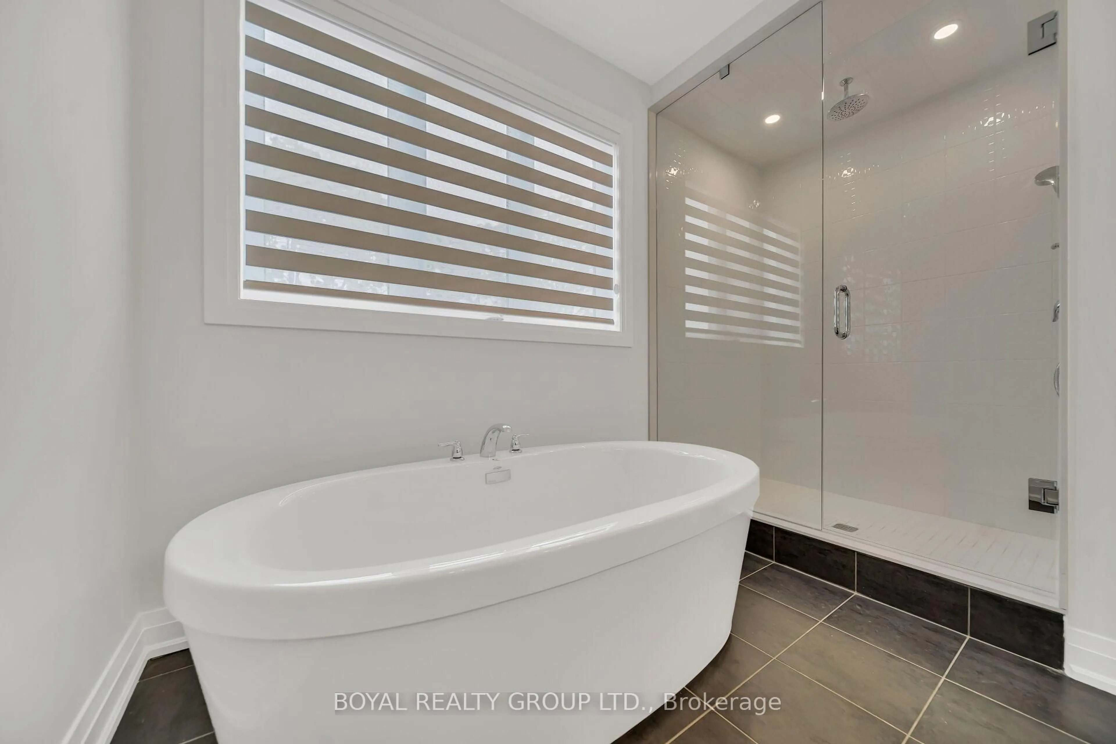 Contemporary bathroom, ceramic/tile floor for 137 Harwood Ave, Woodstock Ontario N4T 0P8