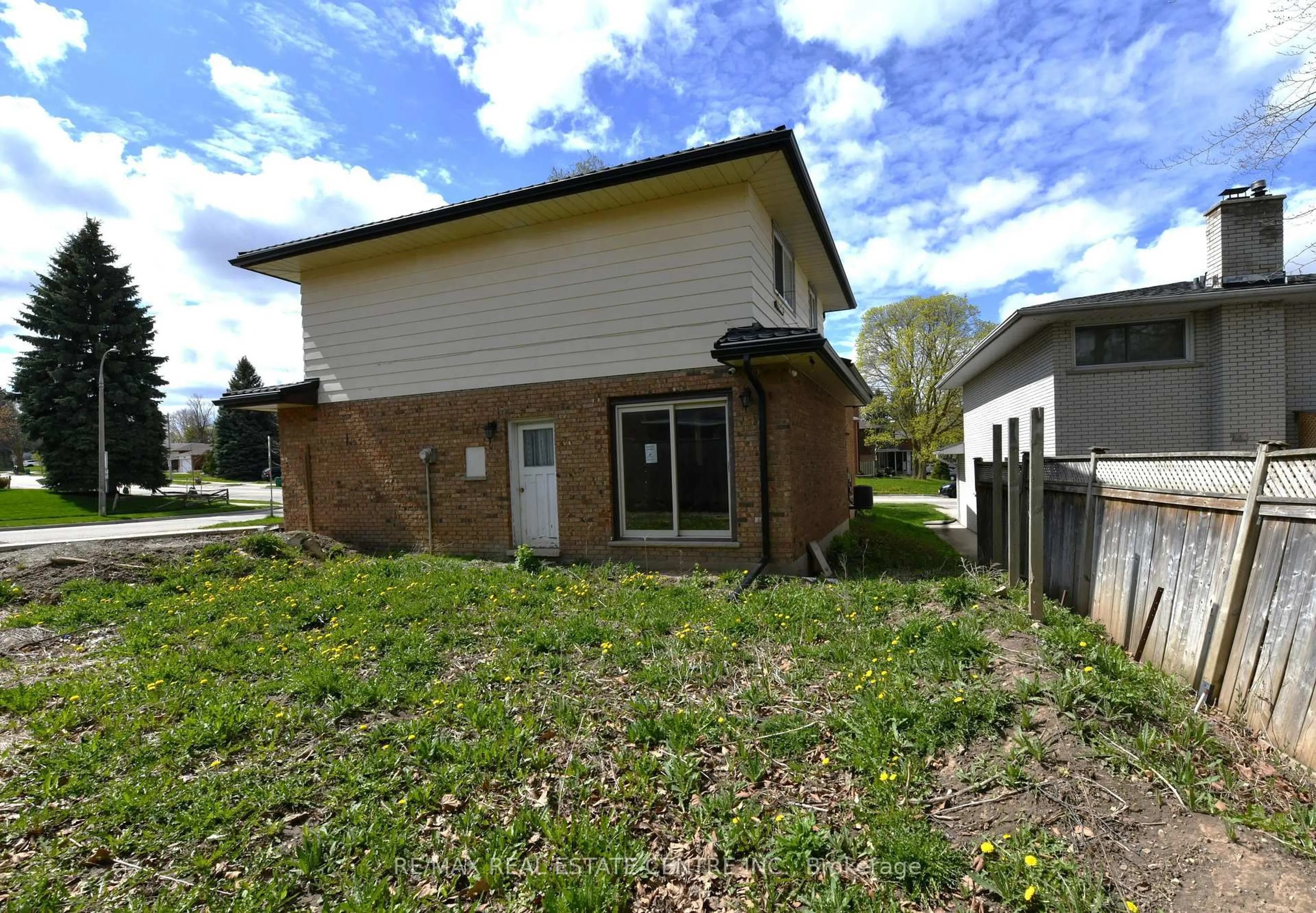 Unknown for 110 Silverspring Cres, Kitchener Ontario N2M 4P4