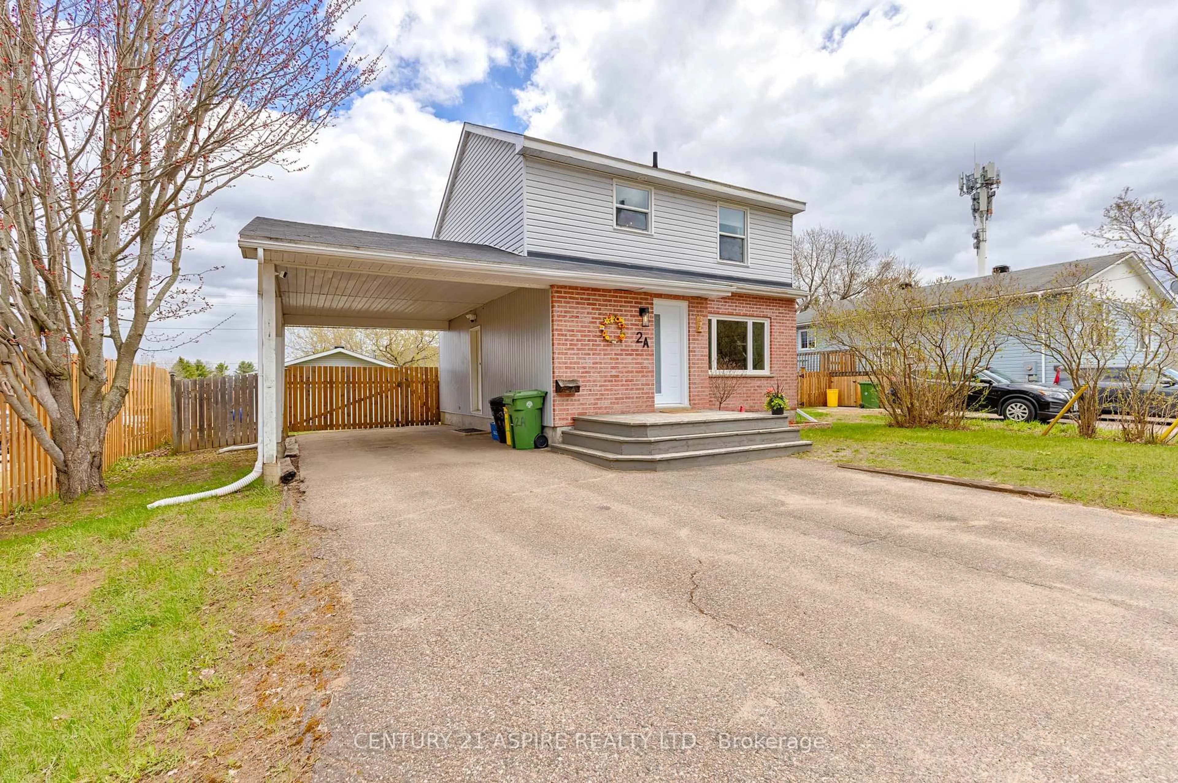 A pic from outside/outdoor area/front of a property/back of a property/a pic from drone, street for 2A Selkirk St, Petawawa Ontario K8H 3C1