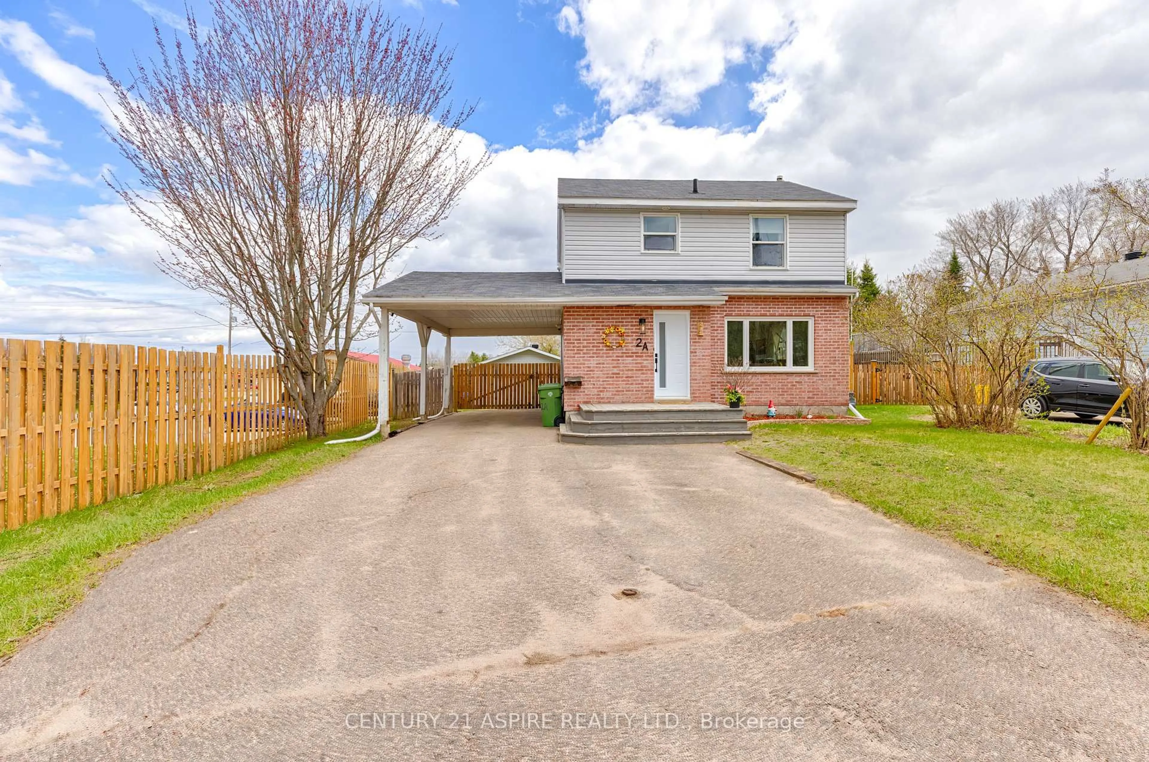 A pic from outside/outdoor area/front of a property/back of a property/a pic from drone, street for 2A Selkirk St, Petawawa Ontario K8H 3C1
