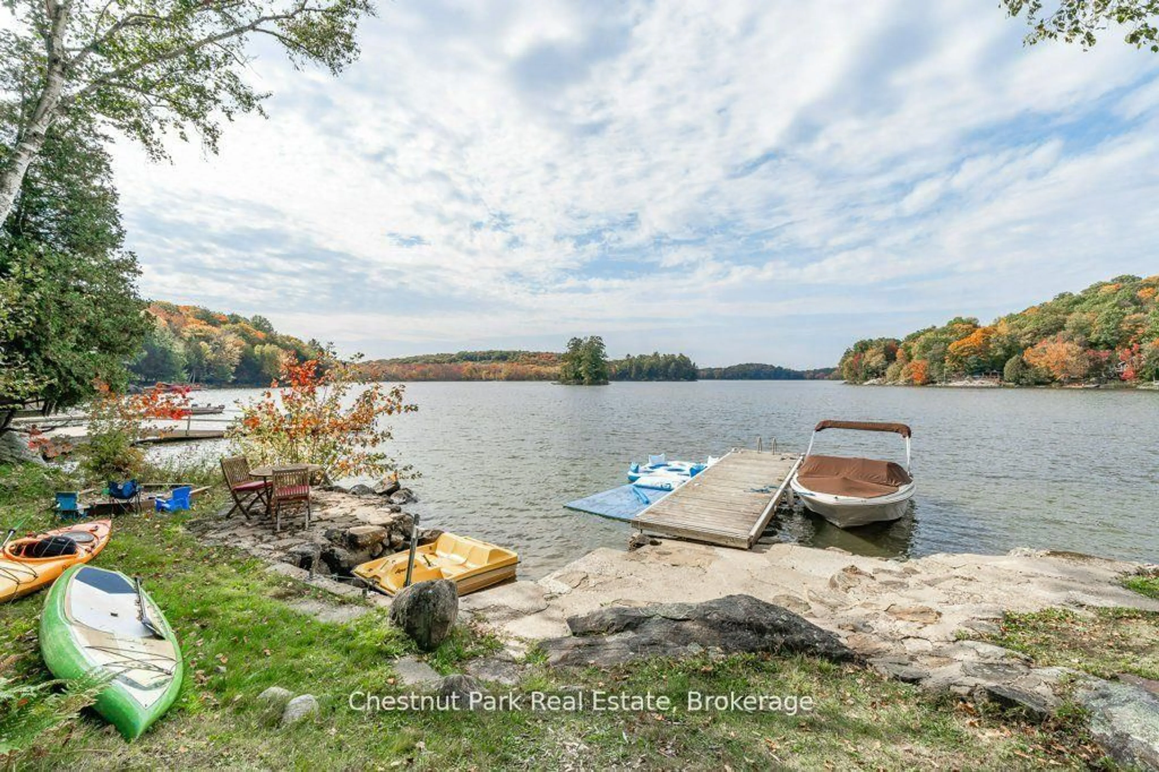 A pic from outside/outdoor area/front of a property/back of a property/a pic from drone, water/lake/river/ocean view for 1140 Cowan Park Rd #8, Muskoka Lakes Ontario P0B 1M0