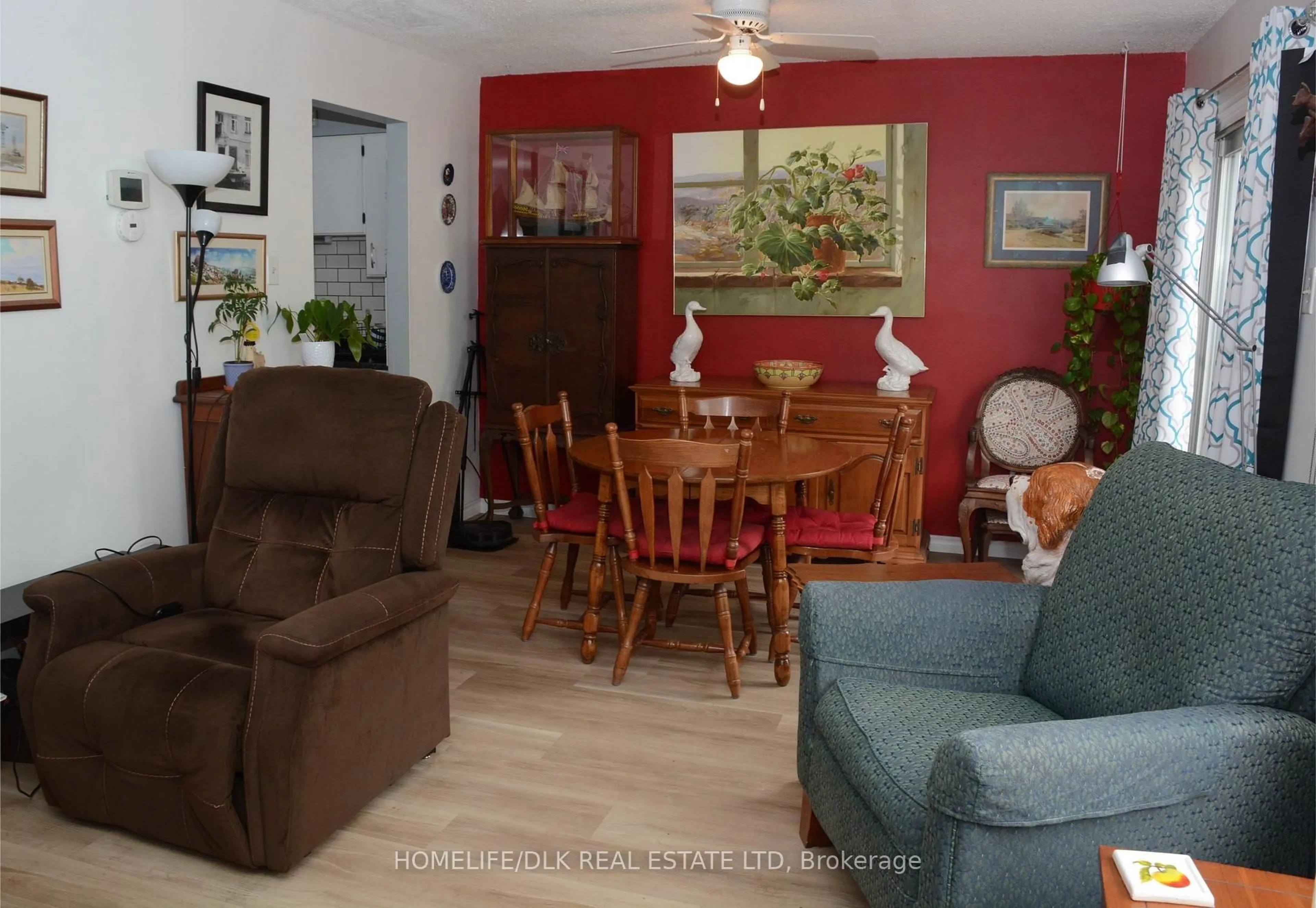 Living room with furniture, unknown for 27 Aldershot Ave #3, Brockville Ontario K6V 2P7