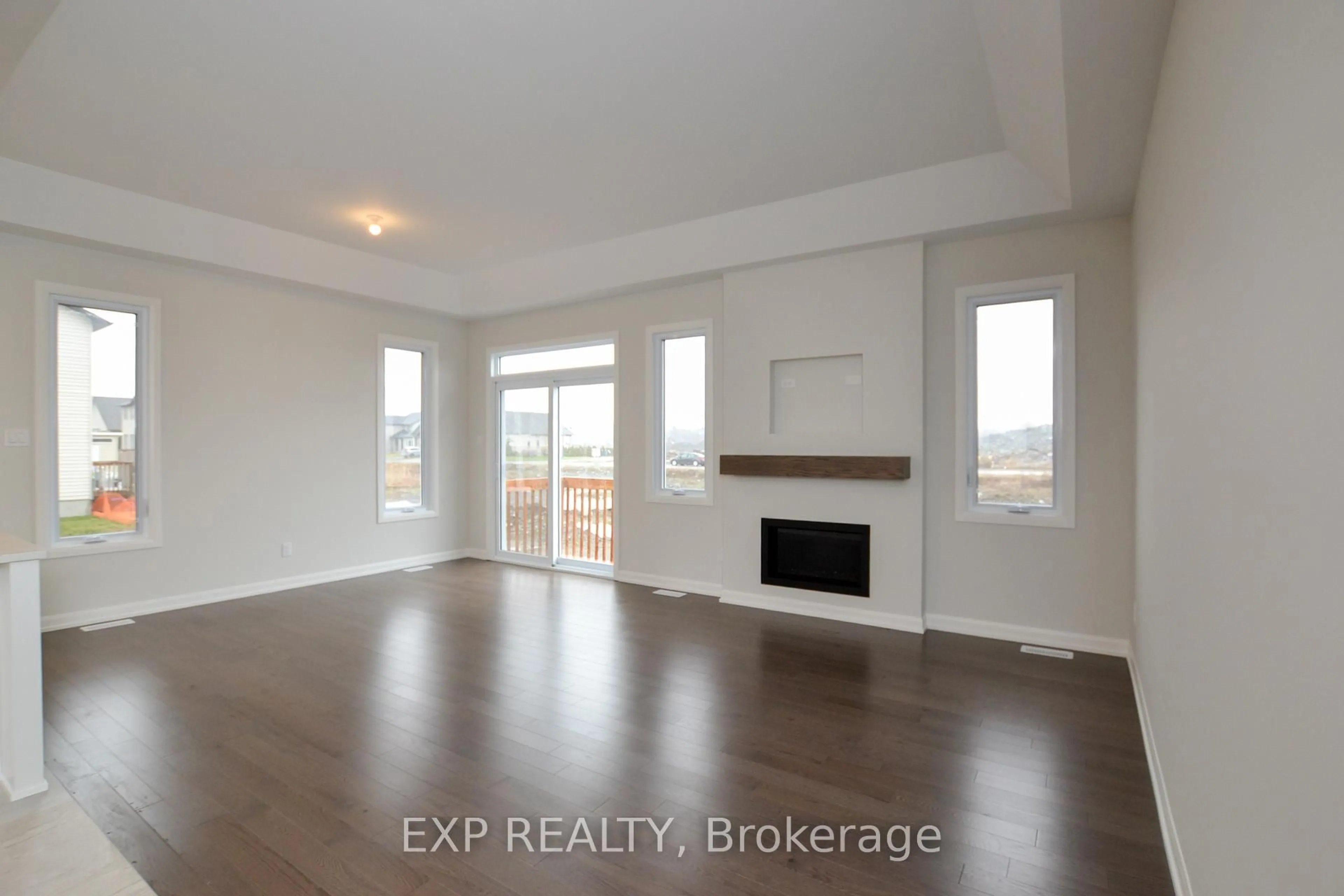 A pic of a room for 310 Turquoise St, Clarence-Rockland Ontario K4K 0L5