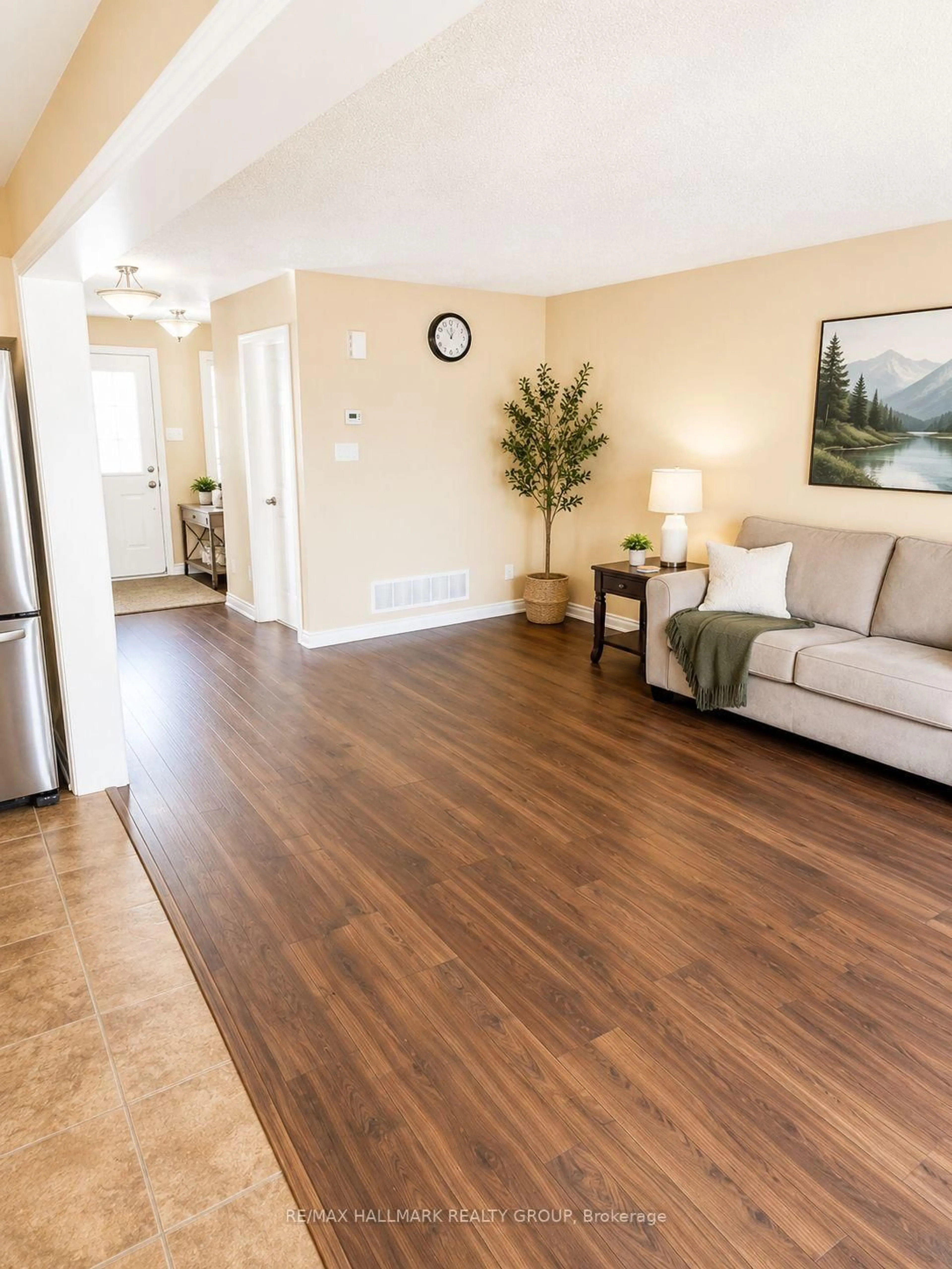 Unknown for 202 Conifer Creek Circ, Ottawa Ontario K2M 0M2