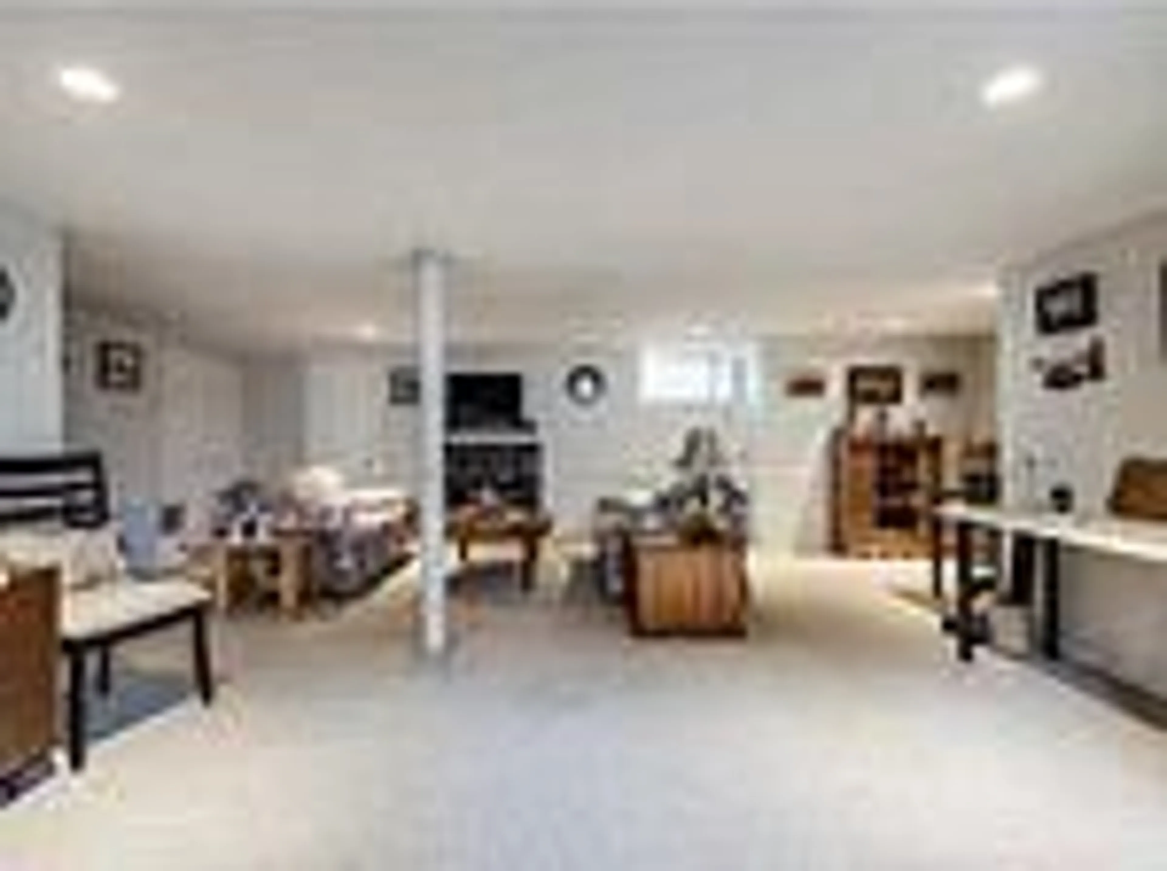 Unknown for 121 Christmas St, Port Colborne Ontario L3K 1M6