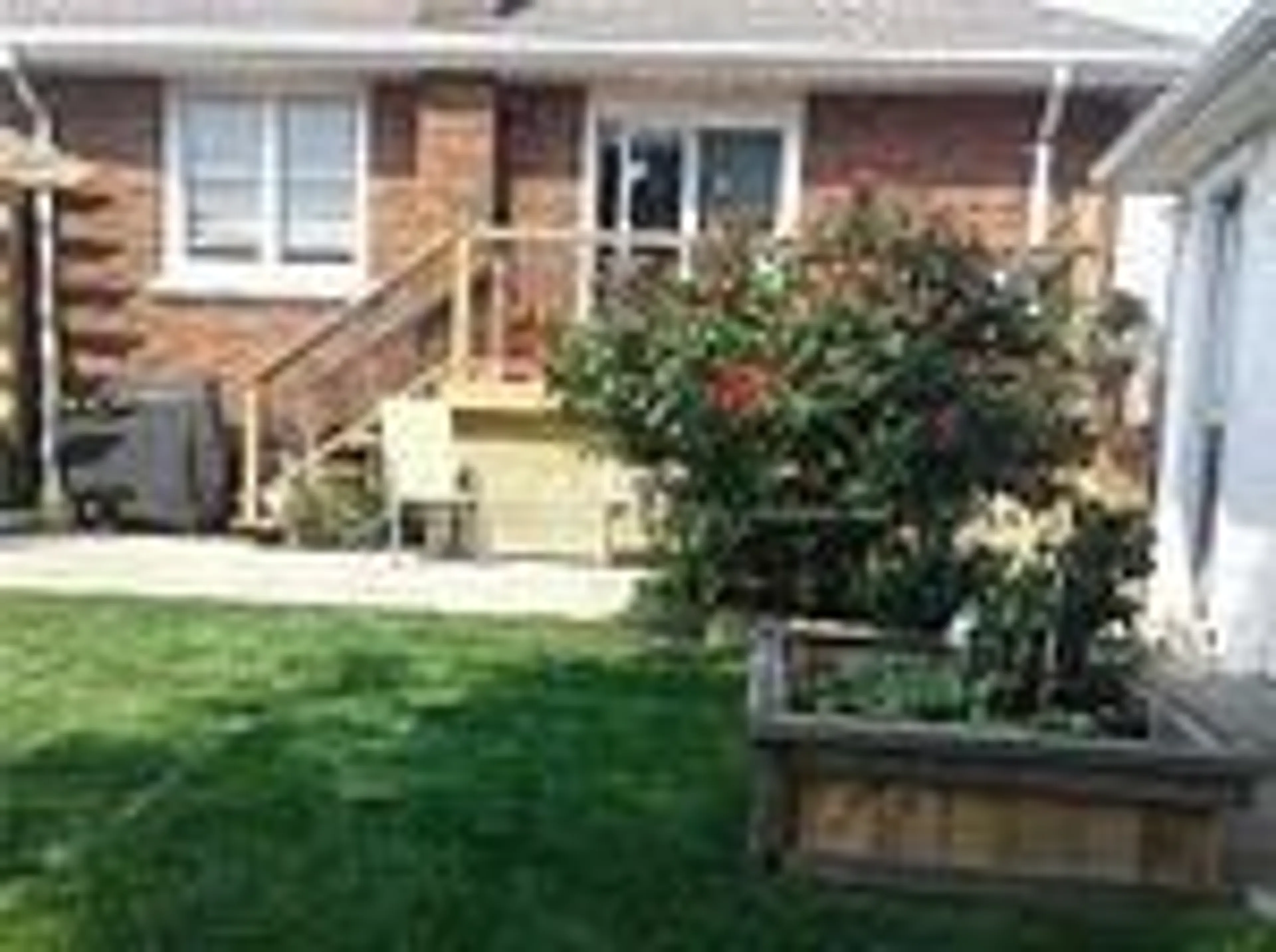 Patio, street for 121 Christmas St, Port Colborne Ontario L3K 1M6