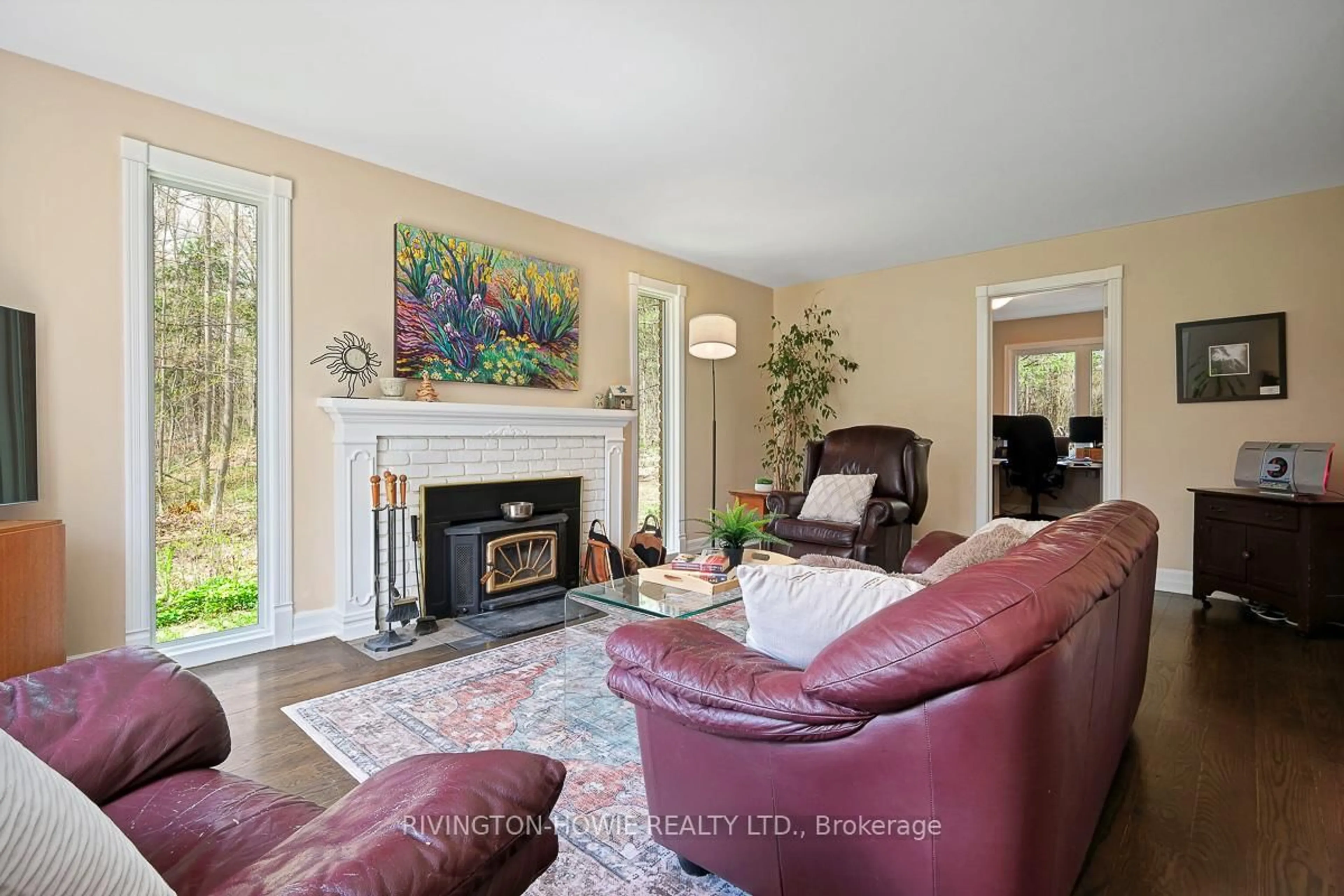 Living room with furniture, unknown for 104 Tall Forest Dr, Carp Ontario K0A 1L0
