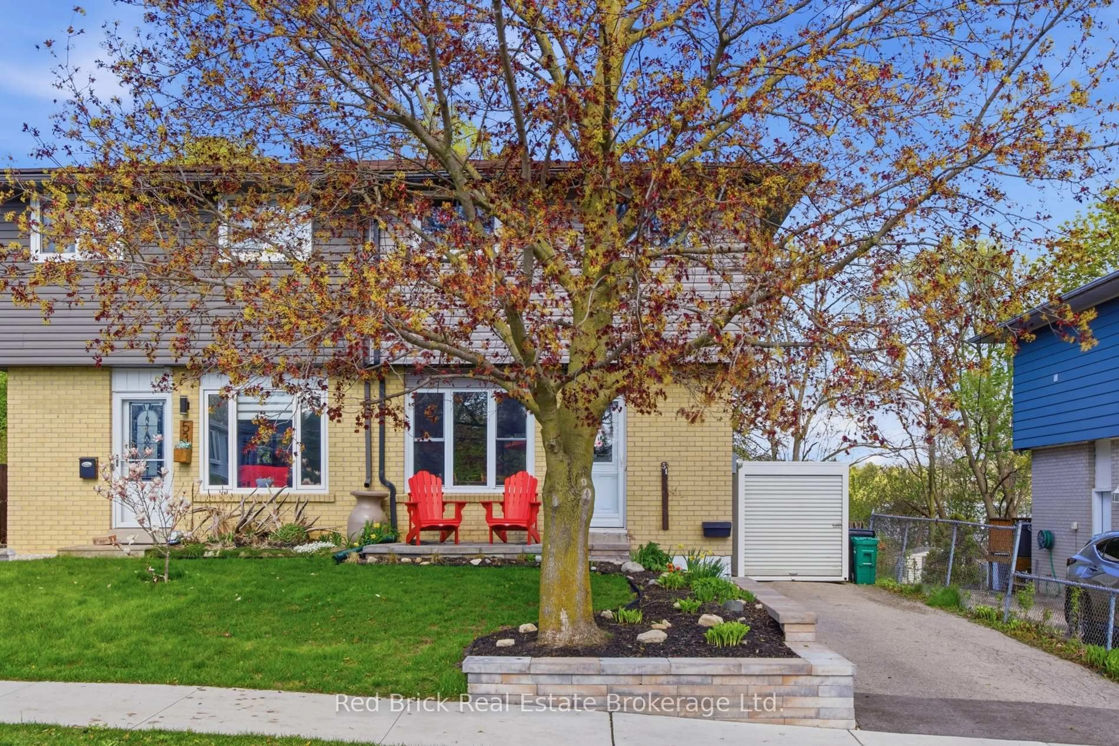 Unknown for 51 Clemens Ave, Cambridge Ontario N3C 2W6