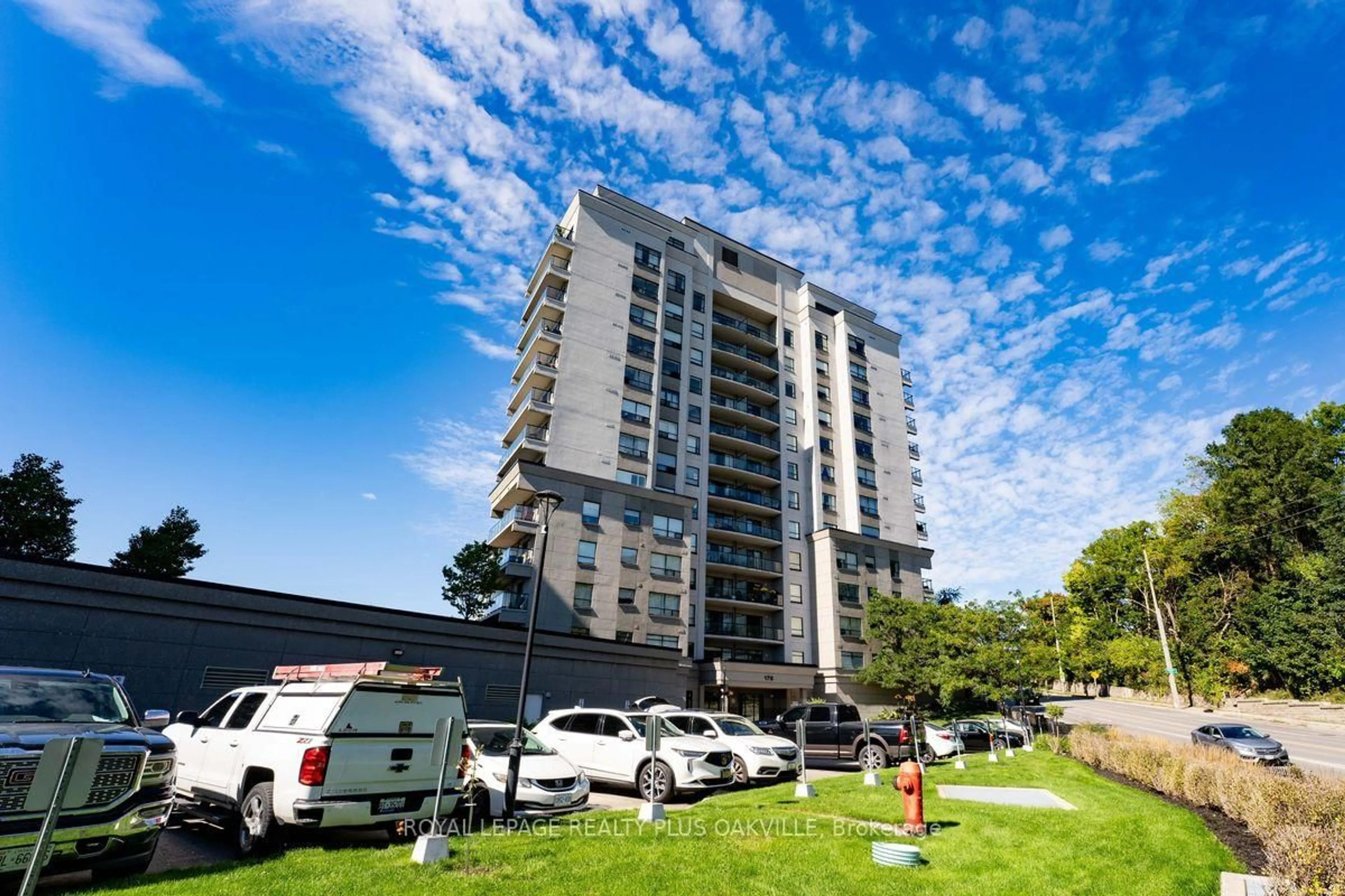 A pic from outside/outdoor area/front of a property/back of a property/a pic from drone, building for 170 Water St #1207, Cambridge Ontario N1R 3B6