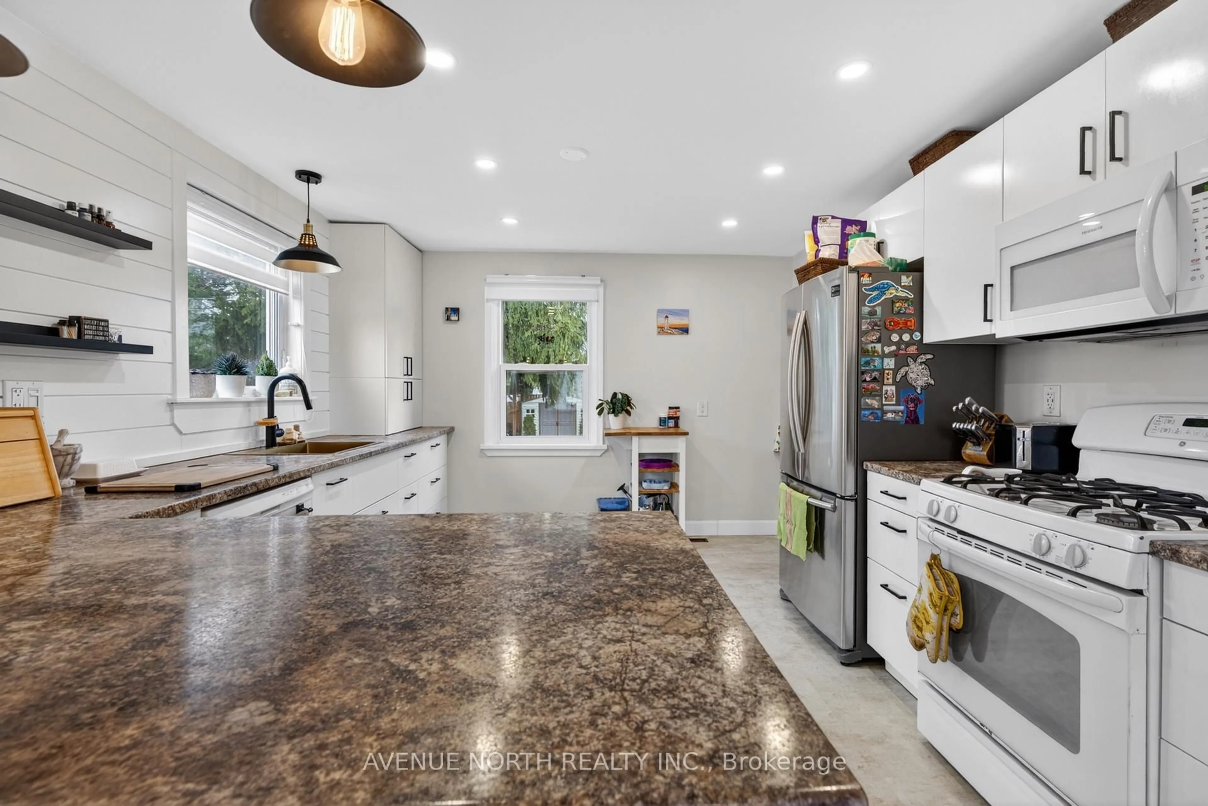Open concept kitchen, ceramic/tile floor for 587 Roy St, Pembroke Ontario K8A 6R6