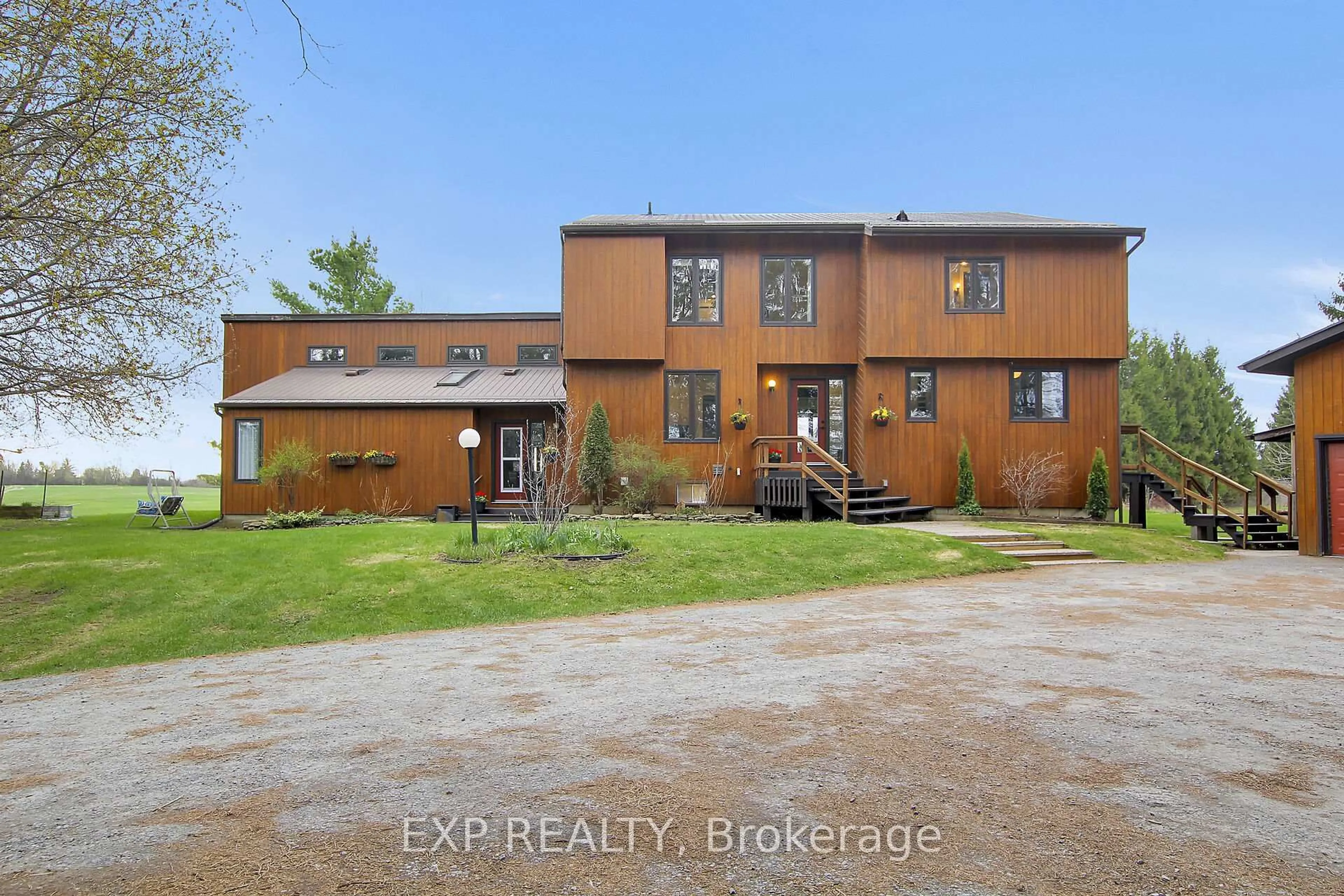 A pic from outside/outdoor area/front of a property/back of a property/a pic from drone, building for 3215 APPLETON Sdrd, Beckwith Ontario K7C 4M3