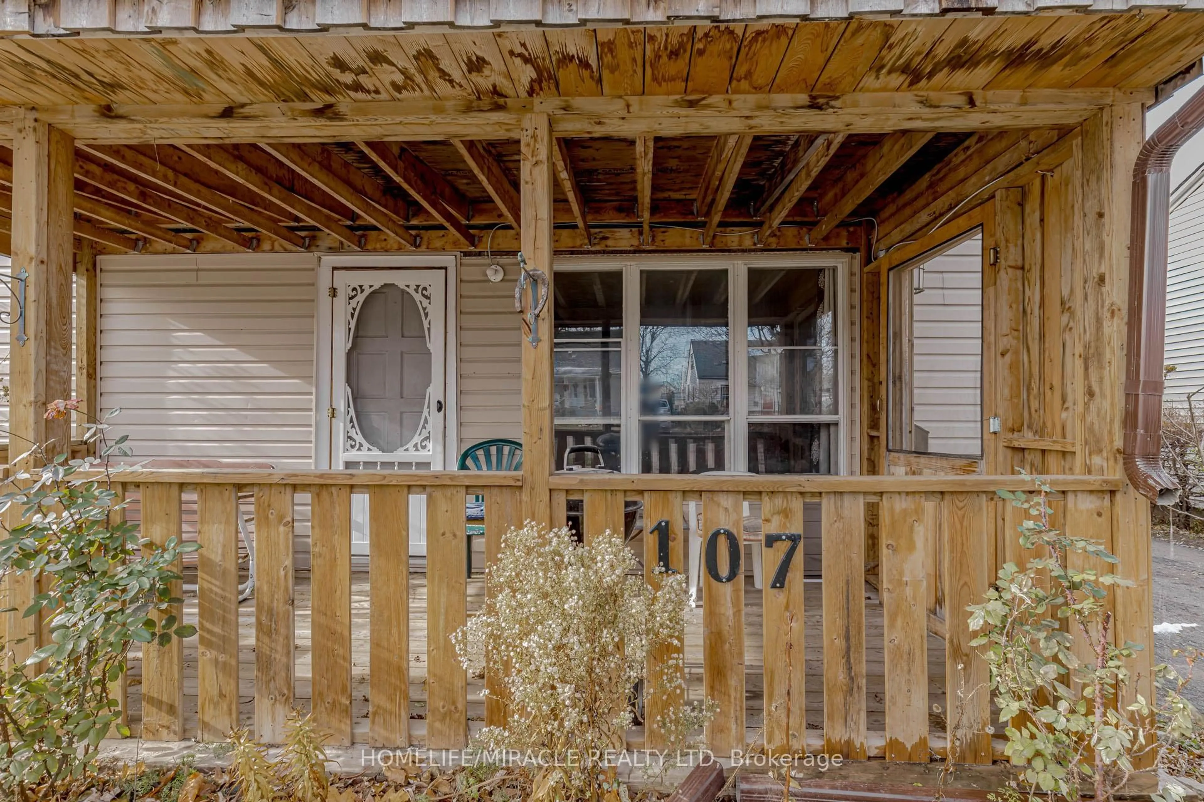 Patio, water/lake/river/ocean view for 107 Dover Rd, Welland Ontario L3B 2V1