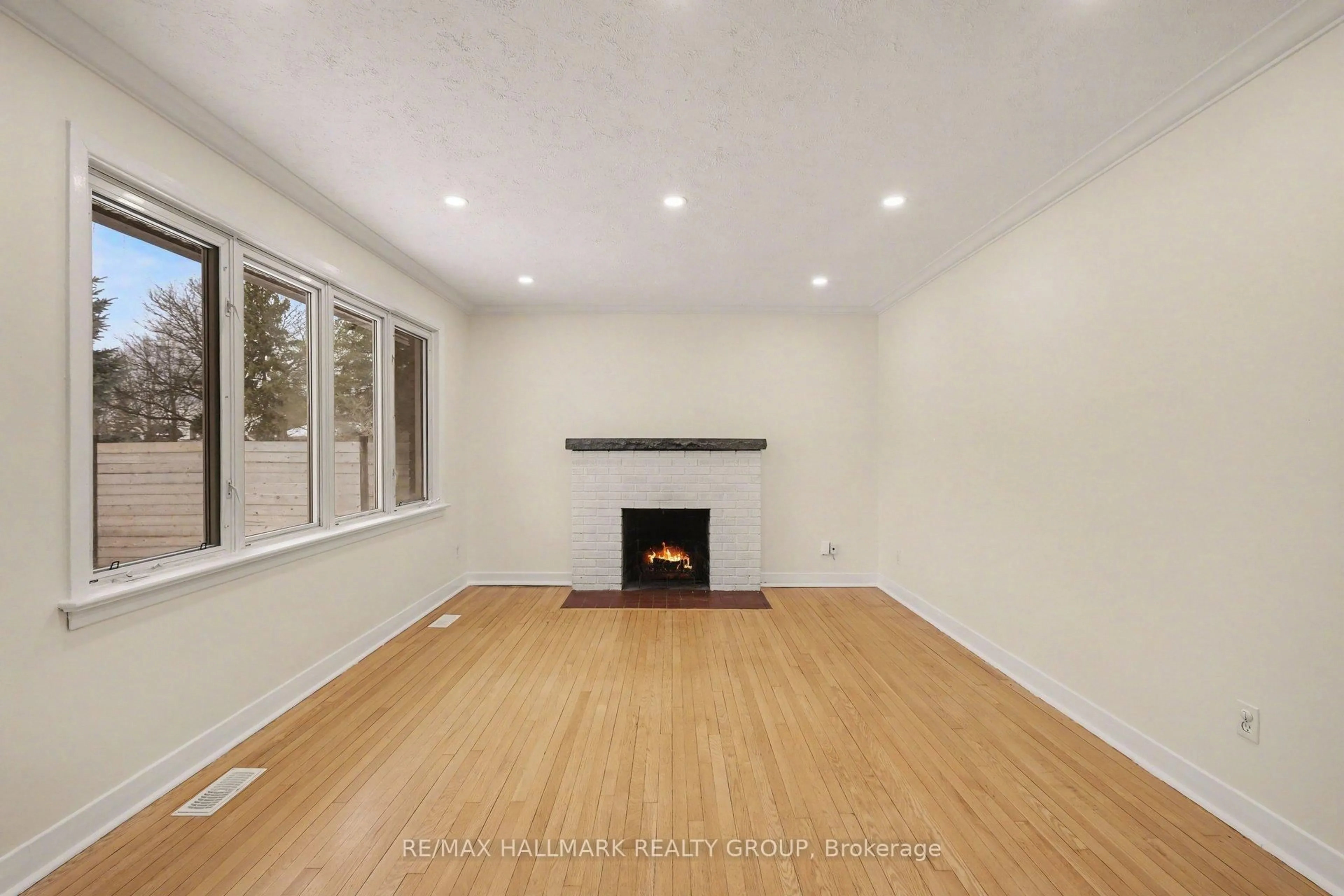 A pic of a room for 1299 Evans Blvd, Ottawa Ontario K1H 7T8