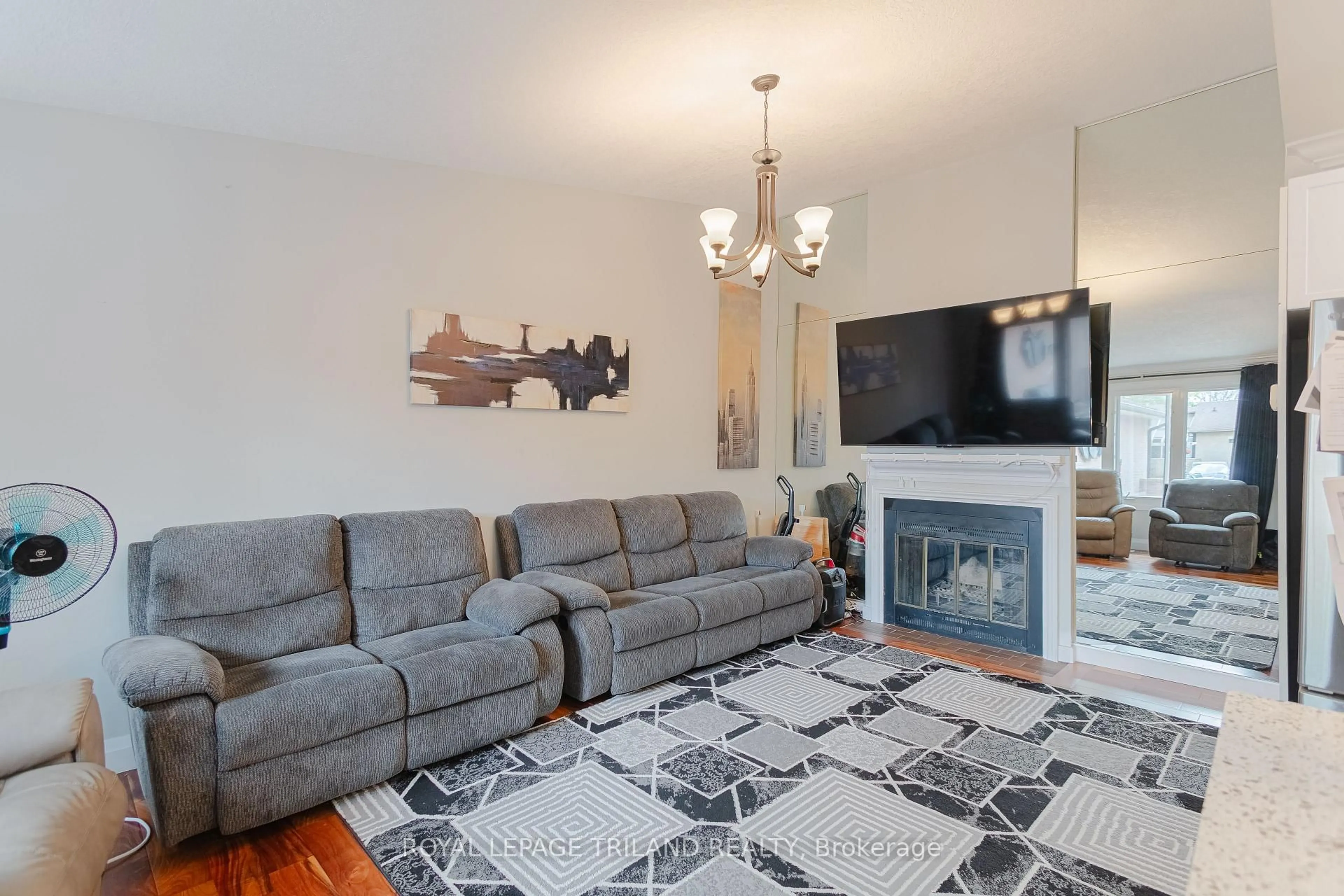 Living room with furniture, unknown for 60 Fiddlers Green Rd #36, London North Ontario N6H 4S7