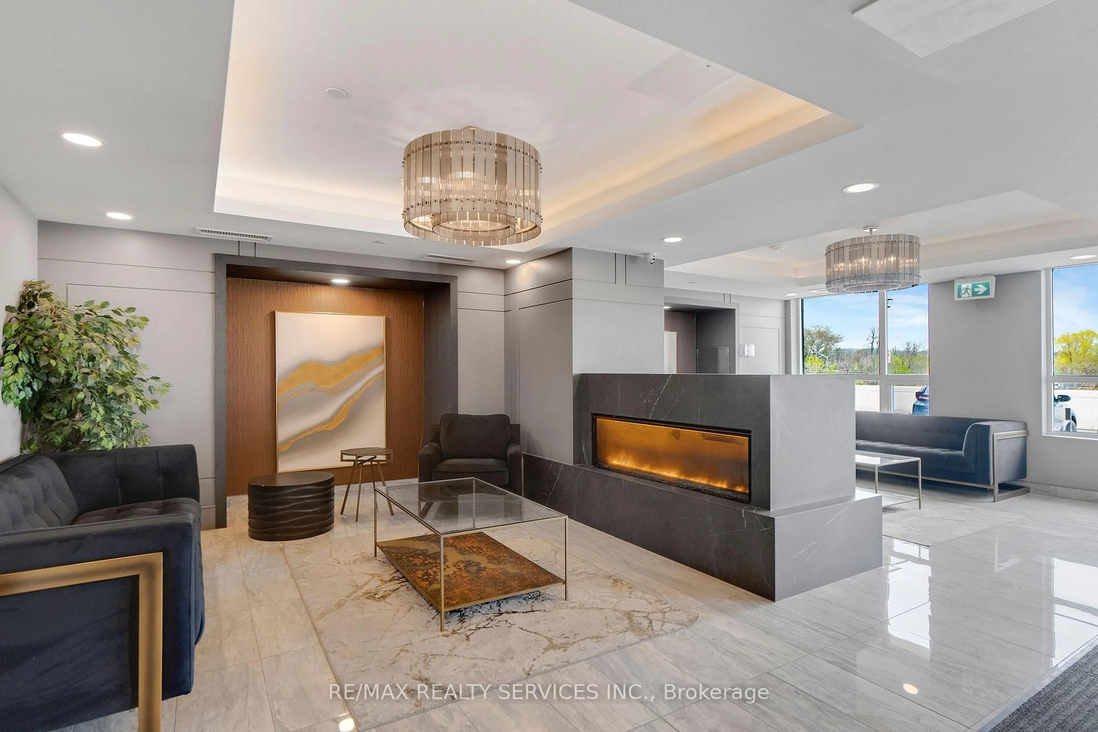 Lobby for 5055 Greenlane Rd #136, Lincoln Ontario L3J 2J3