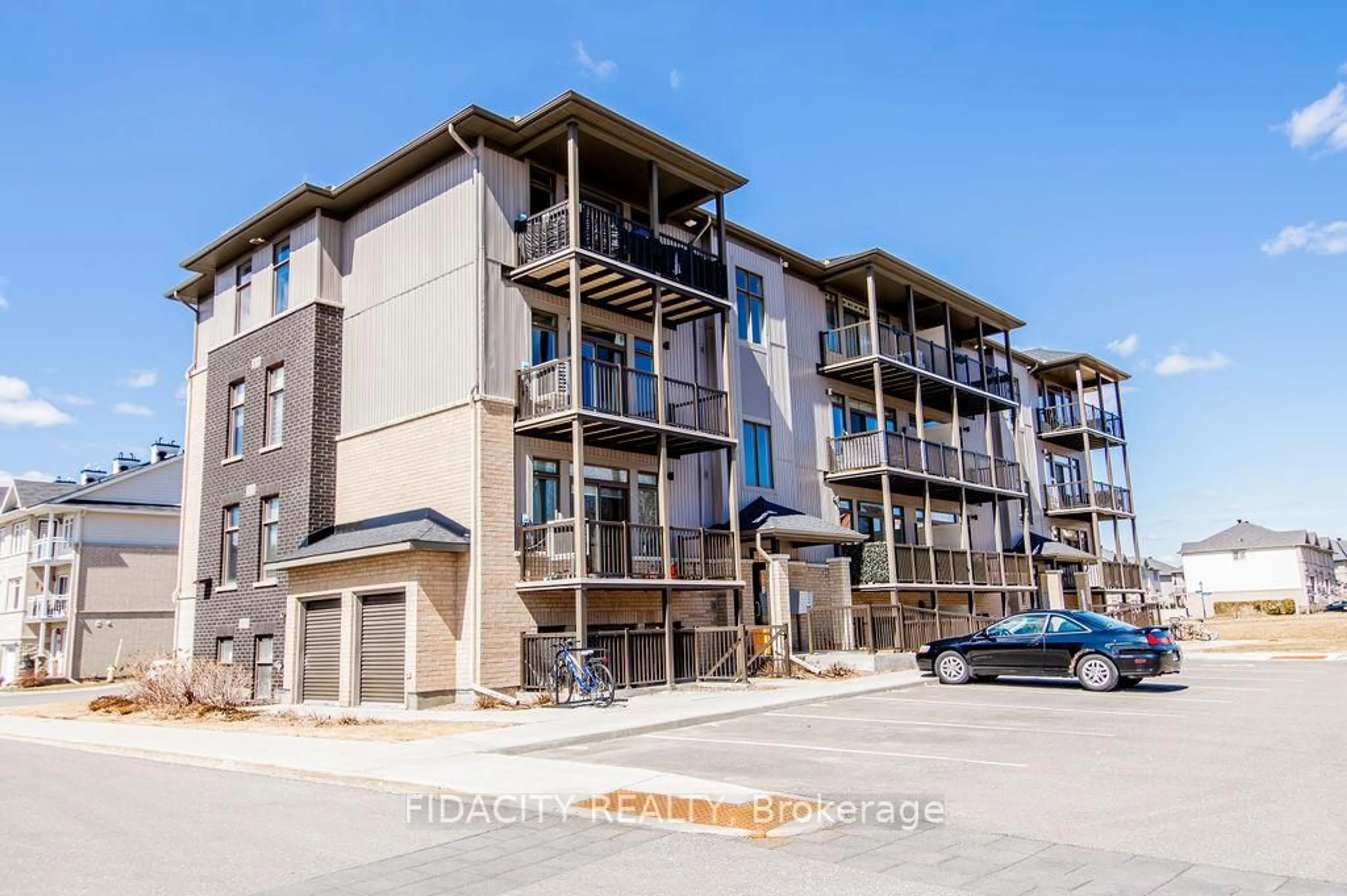 A pic from outside/outdoor area/front of a property/back of a property/a pic from drone, unknown for 225 Citiplace Dr #H, Ottawa Ontario K2E 0A8