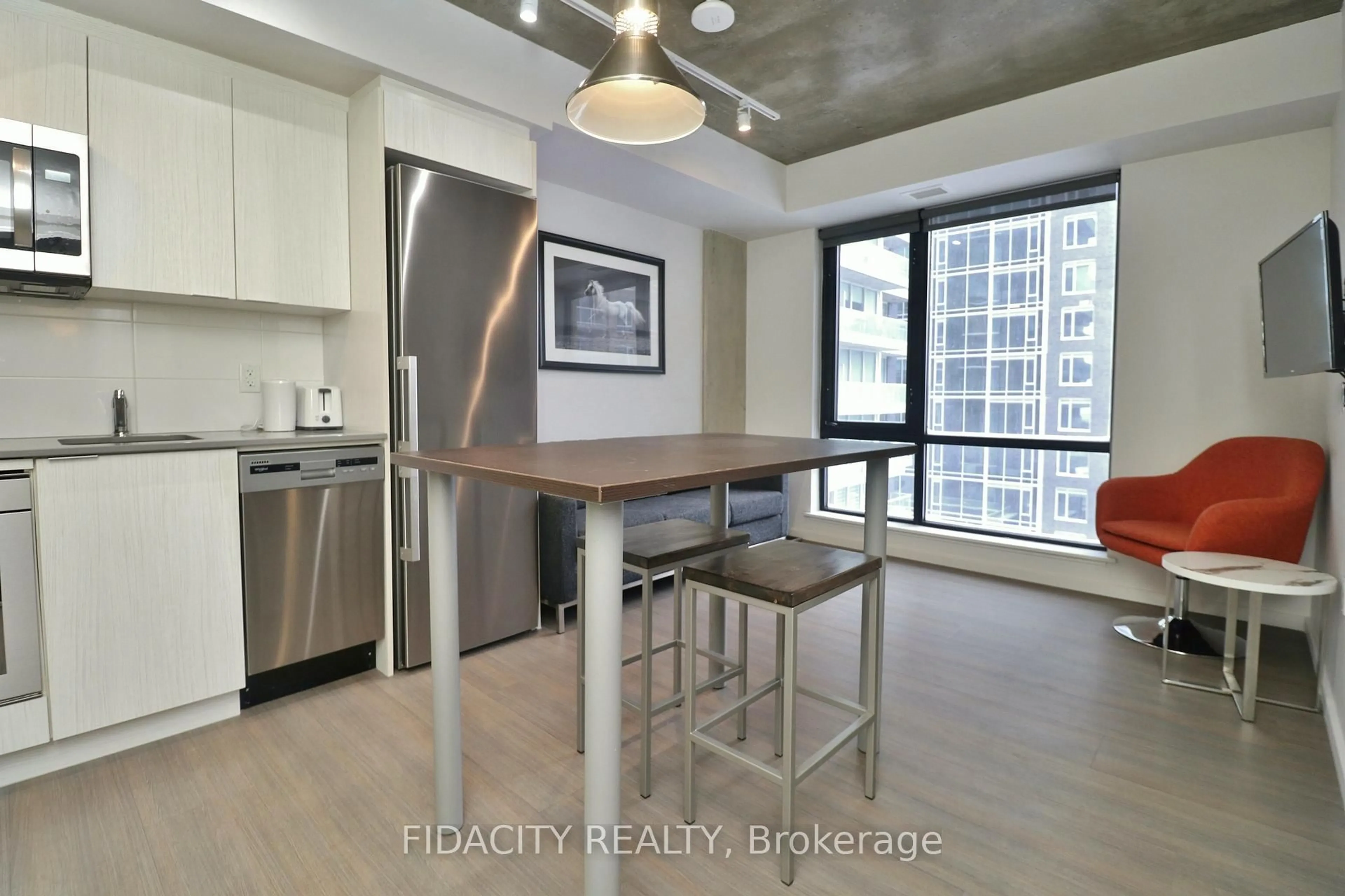 Unknown for 105 Champagne Ave #919, Ottawa Ontario K1S 5E5