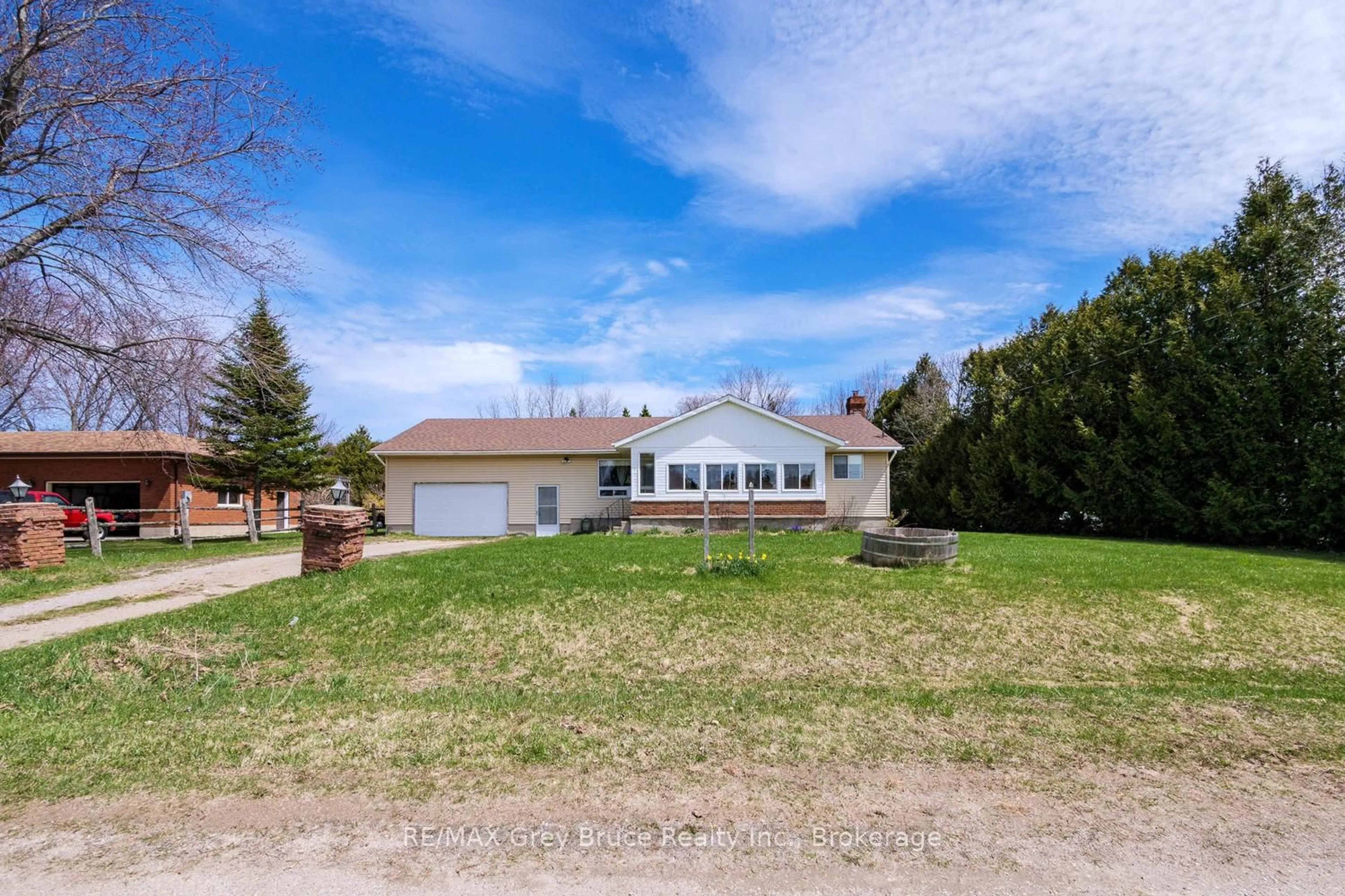 A pic from outside/outdoor area/front of a property/back of a property/a pic from drone, street for 9 Bayfield St, Northern Bruce Peninsula Ontario N0H 1W0
