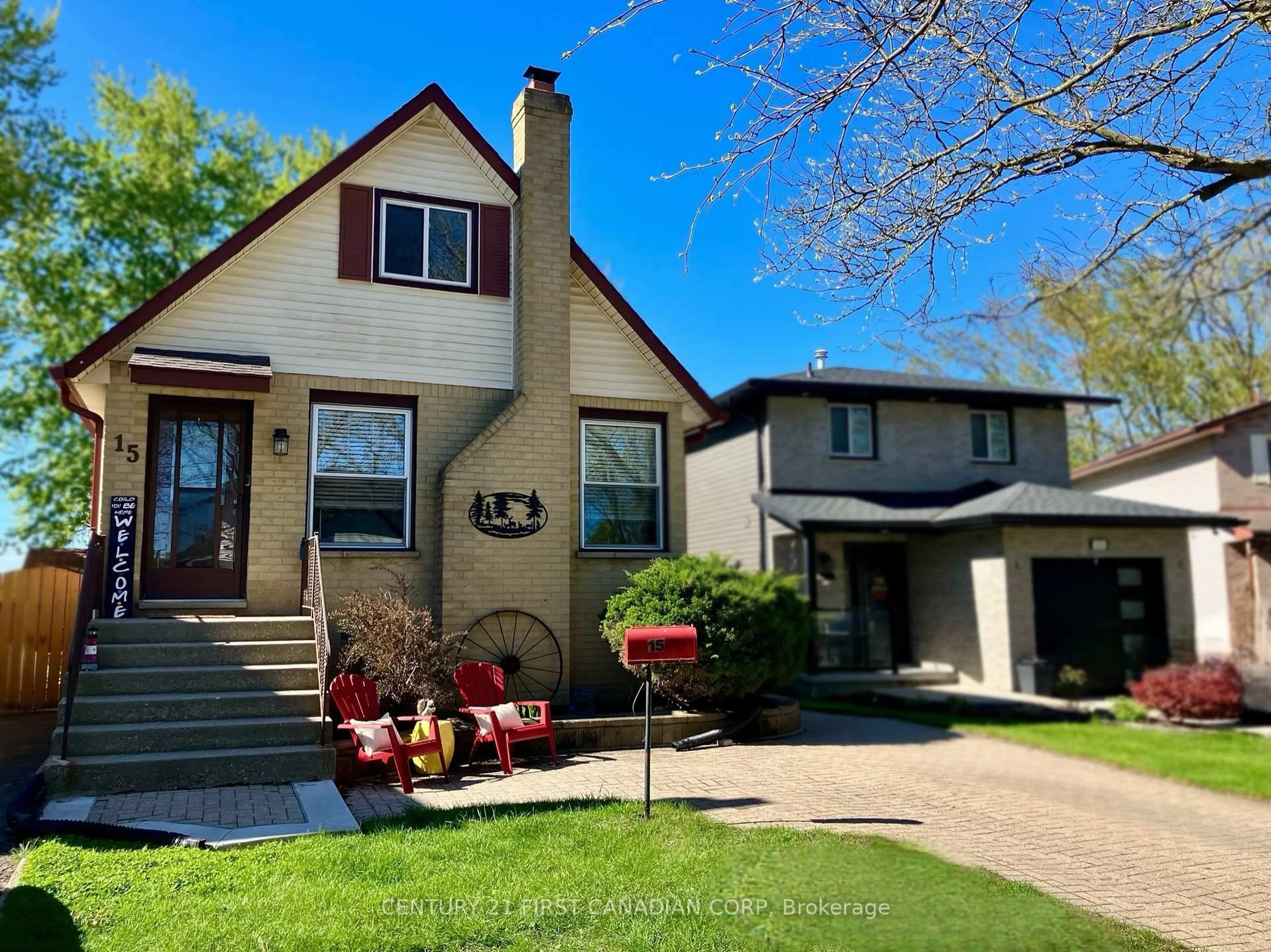 Home with vinyl exterior material, street for 15 Chancton Cres, London South Ontario N6E 2Y5