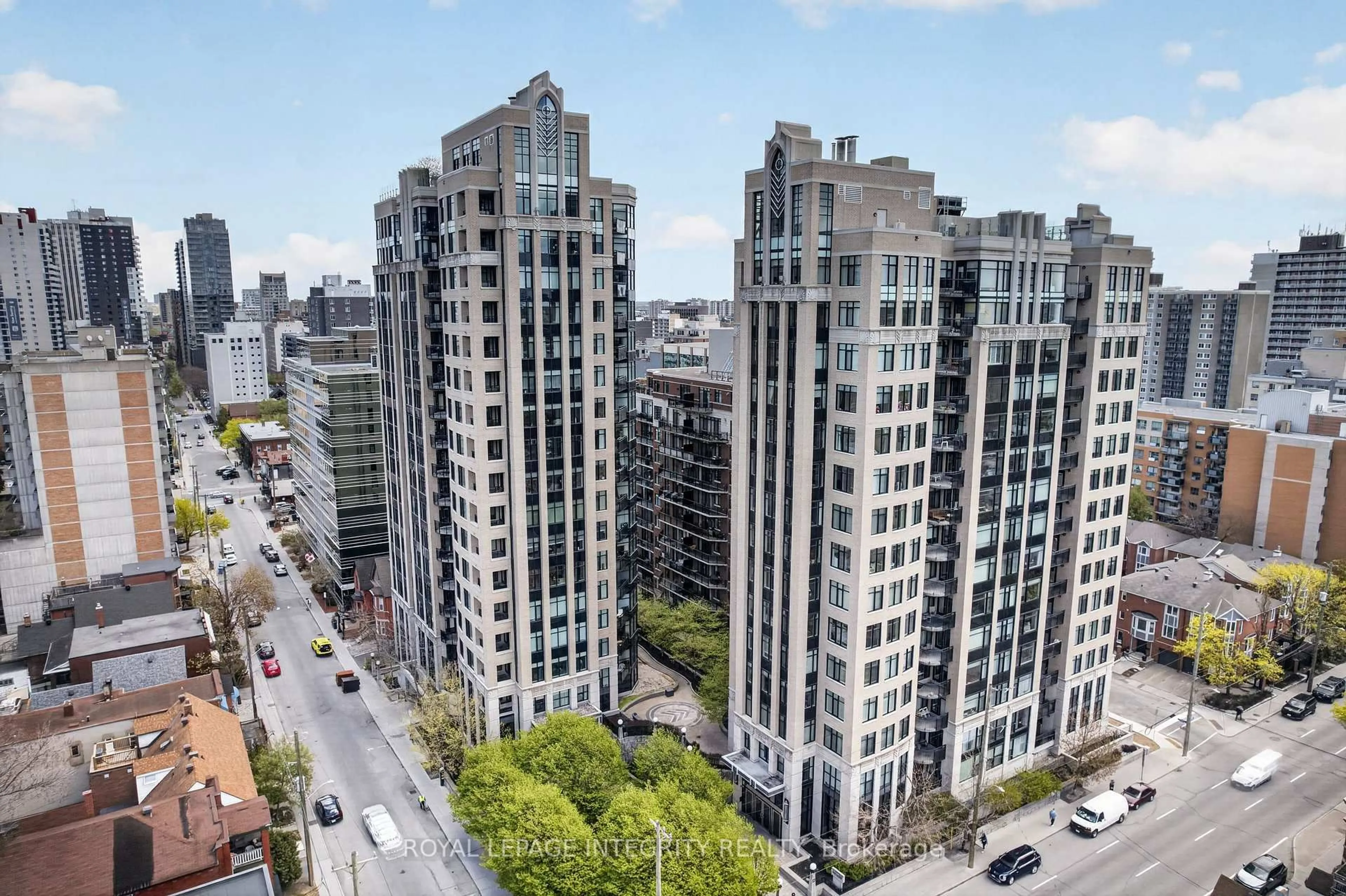 A pic from outside/outdoor area/front of a property/back of a property/a pic from drone, city buildings view from balcony for 235 Kent St #1612, Ottawa Ontario K2P 1Z9