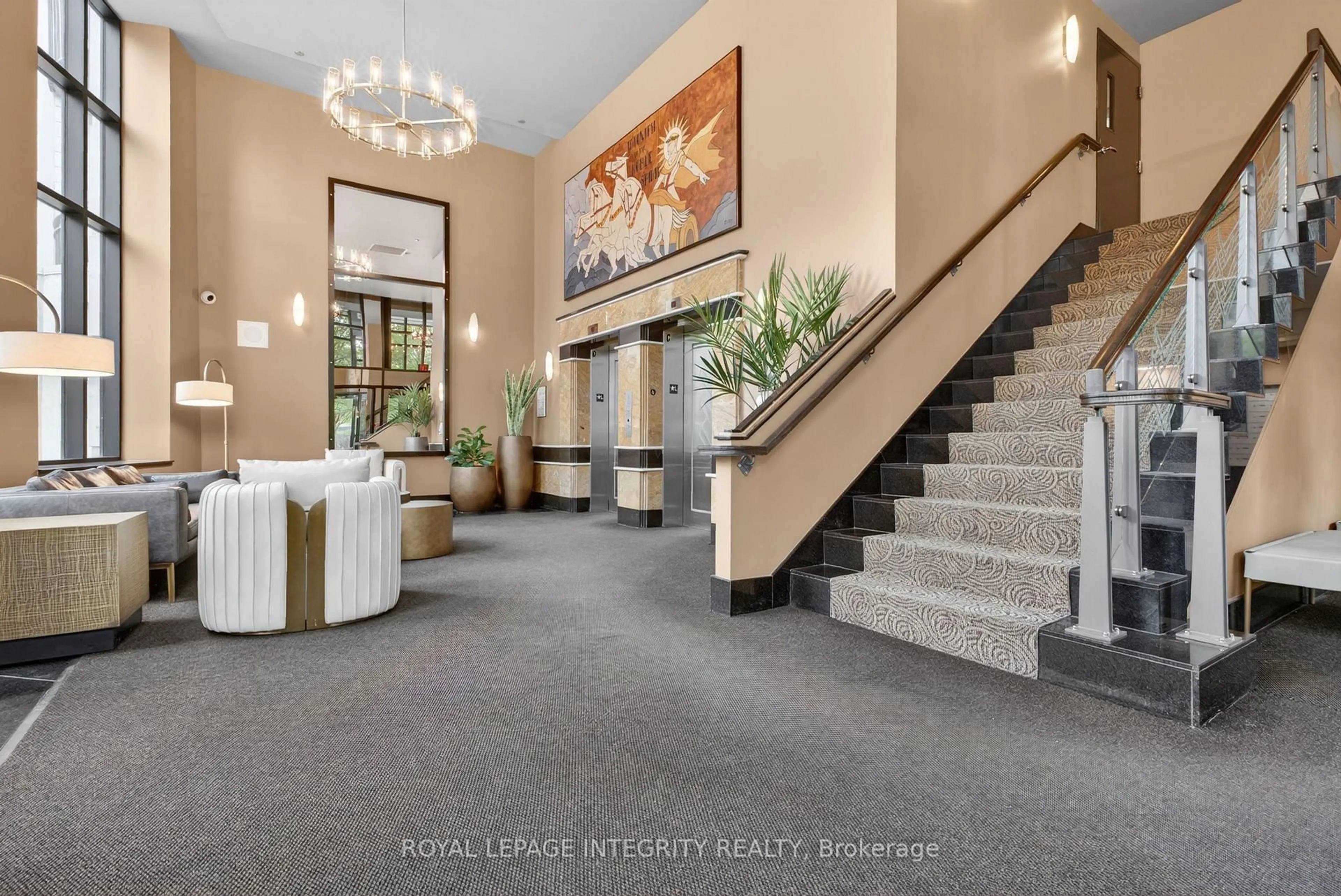 Lobby for 235 Kent St #1612, Ottawa Ontario K2P 1Z9