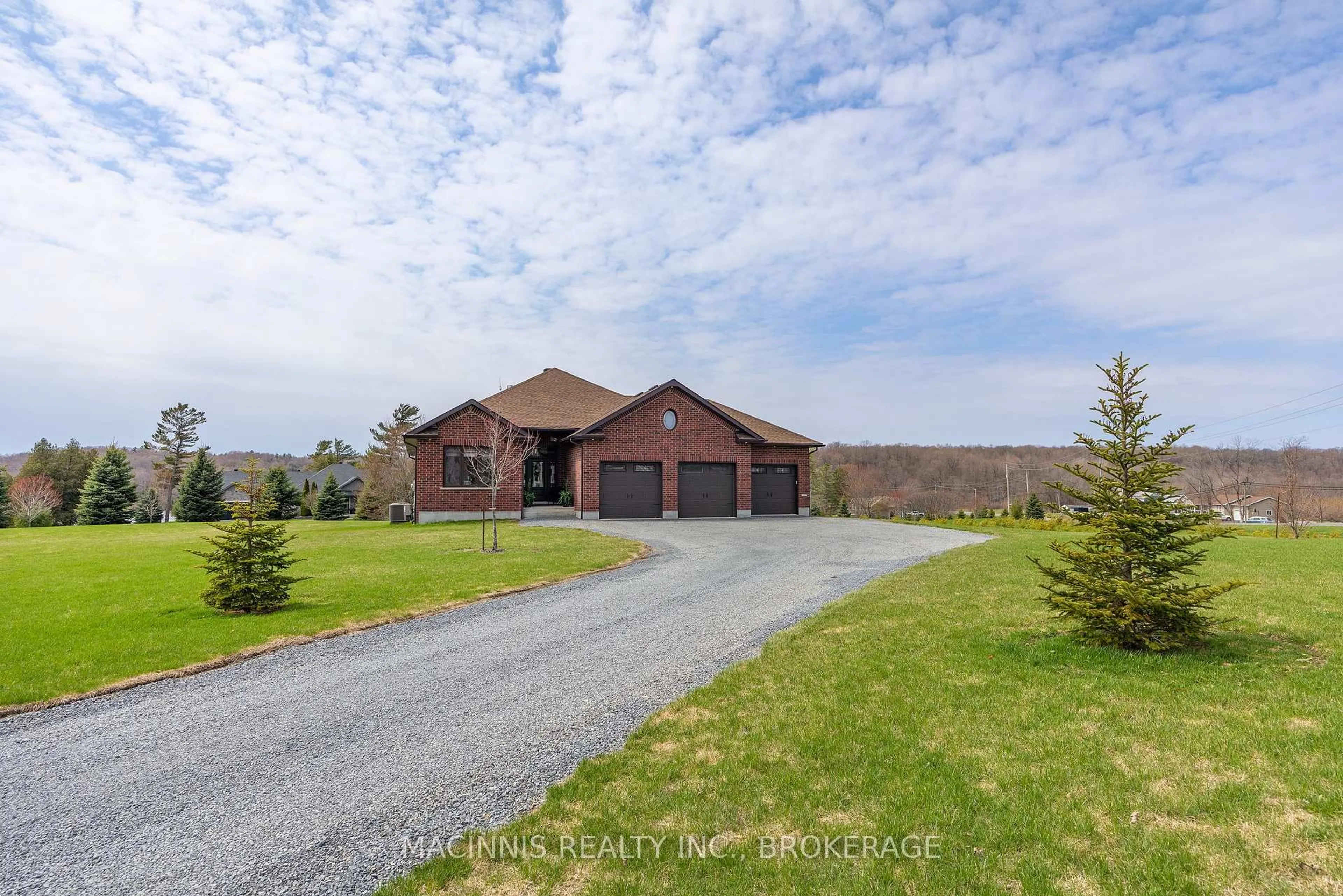 A pic from outside/outdoor area/front of a property/back of a property/a pic from drone, water/lake/river/ocean view for 4 Sandstone Crt, Battersea Ontario K0H 1H0