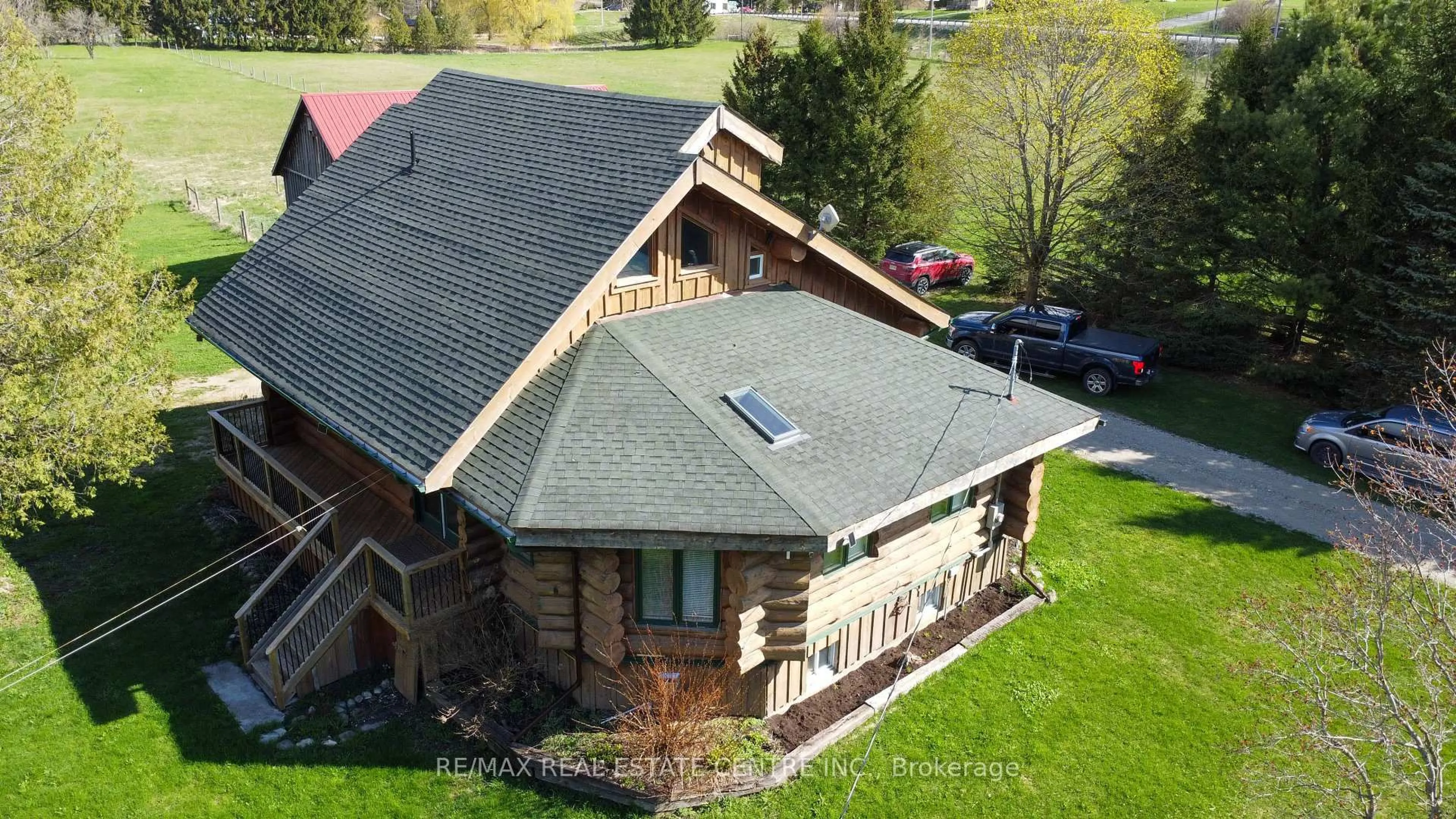 A pic from outside/outdoor area/front of a property/back of a property/a pic from drone, building for 312302 6 Highway, West Grey Ontario N0G 1C0