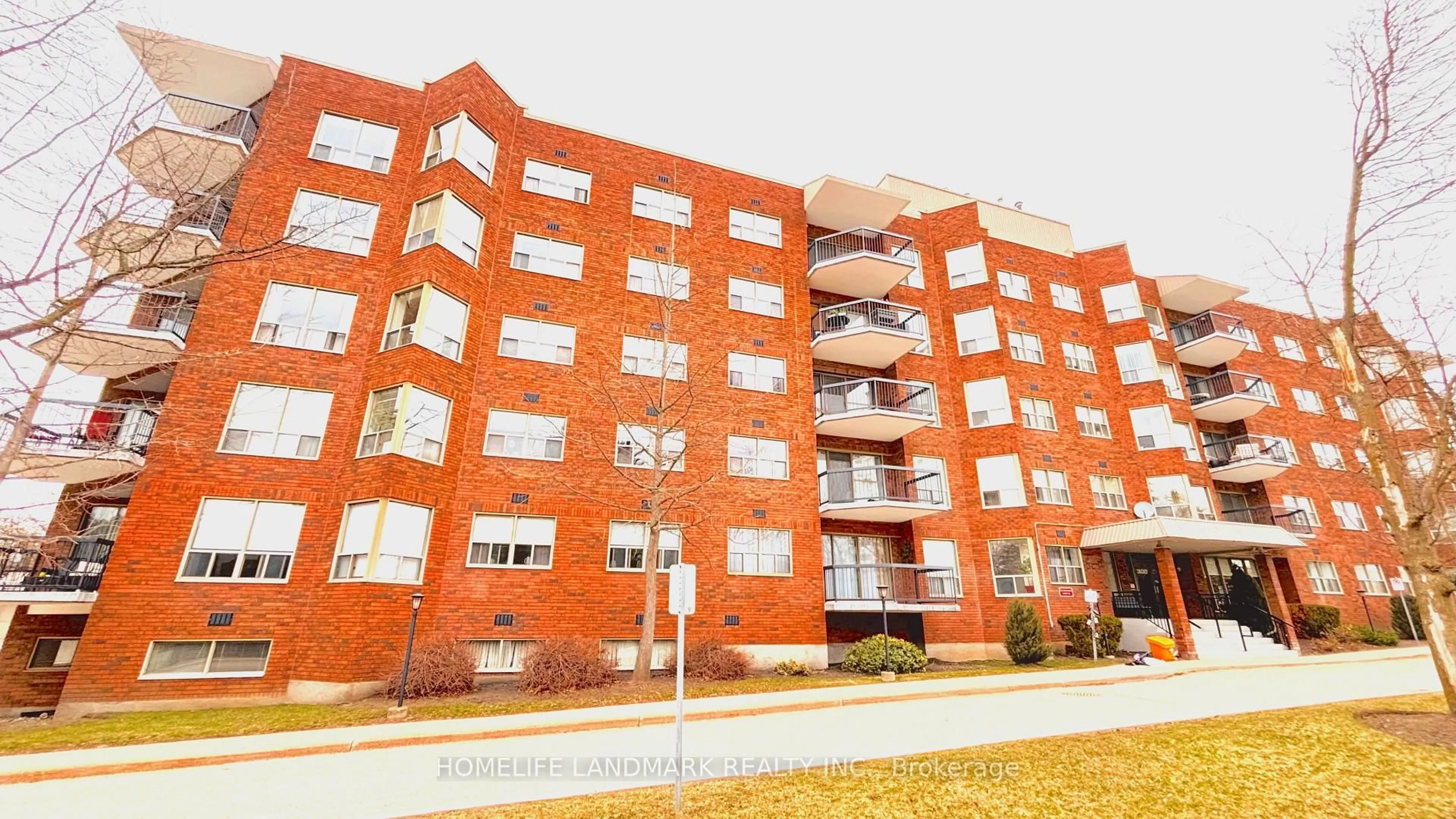 Home with brick exterior material, building for 300 KEATS Way ##207, Waterloo Ontario N2L 6E6