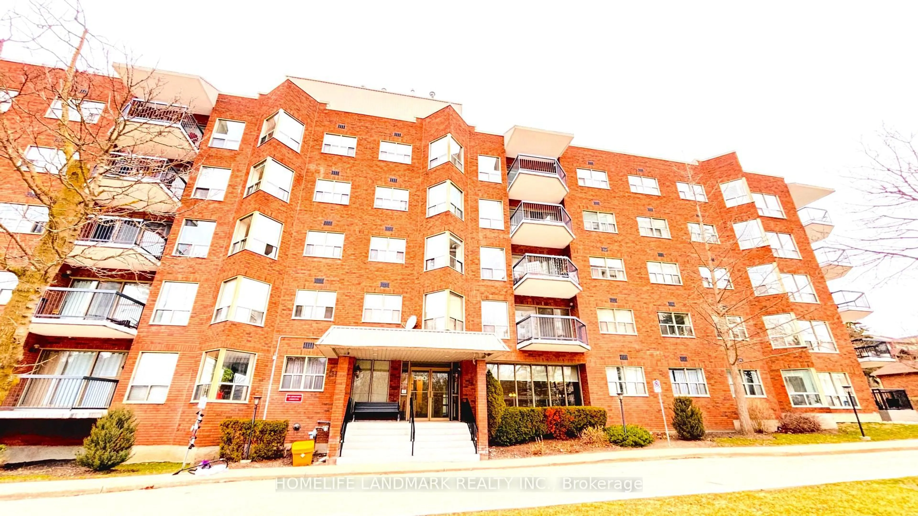 Unknown for 300 KEATS Way ##207, Waterloo Ontario N2L 6E6