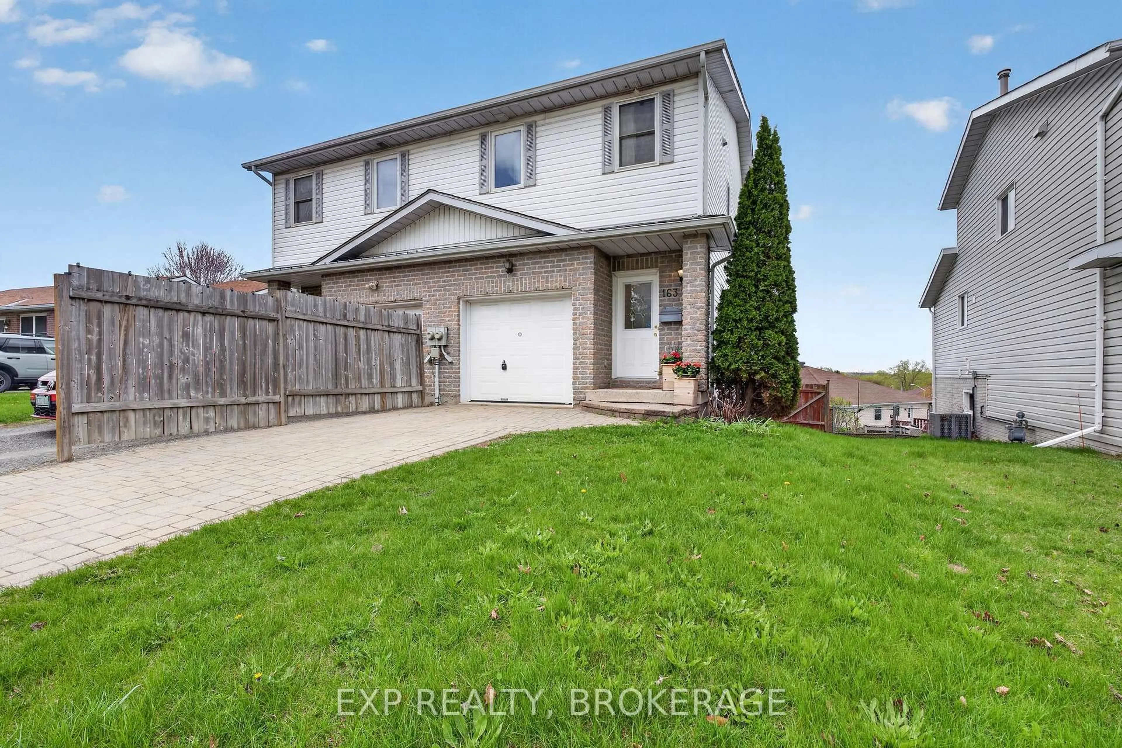 A pic from outside/outdoor area/front of a property/back of a property/a pic from drone, street for 163 GUTHRIE Dr, Kingston Ontario K7K 7A4