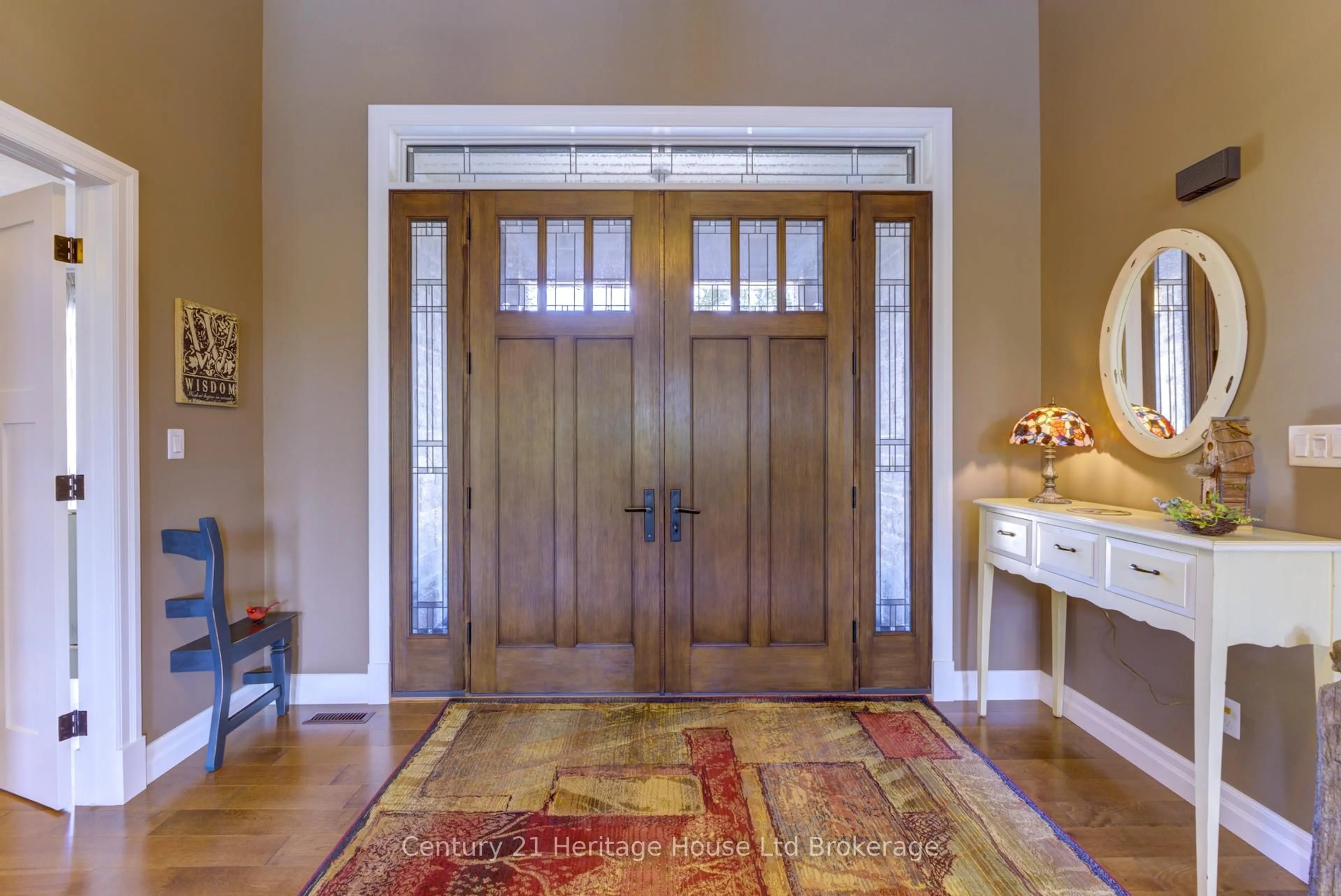 Indoor entryway for 563 Lakeview Dr, Woodstock Ontario N4T 0C7