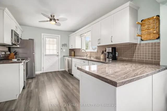 92 Jasper Ave, Smiths Falls 3