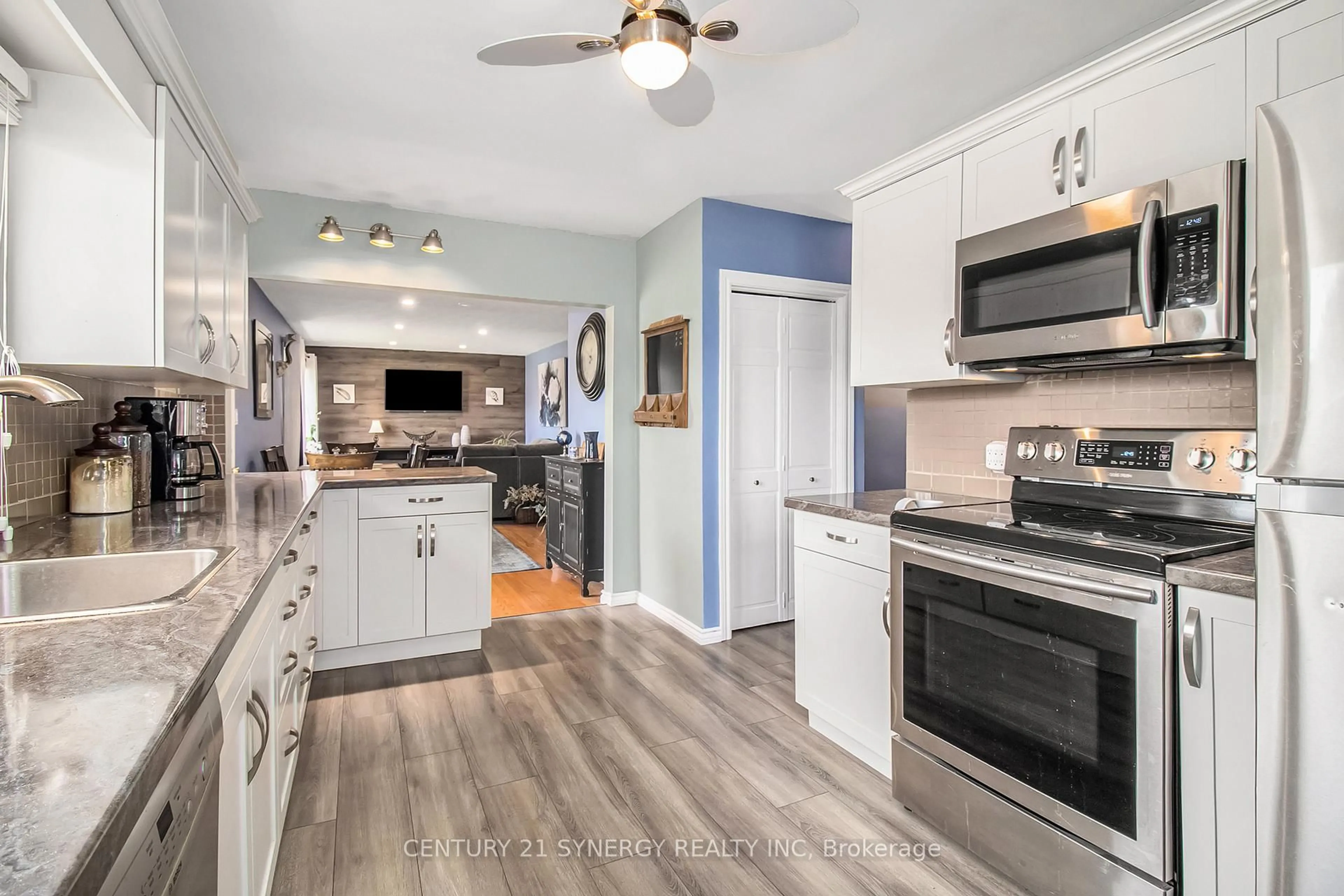Open concept kitchen, ceramic/tile floor for 92 Jasper Ave, Smiths Falls Ontario K7A 4E1