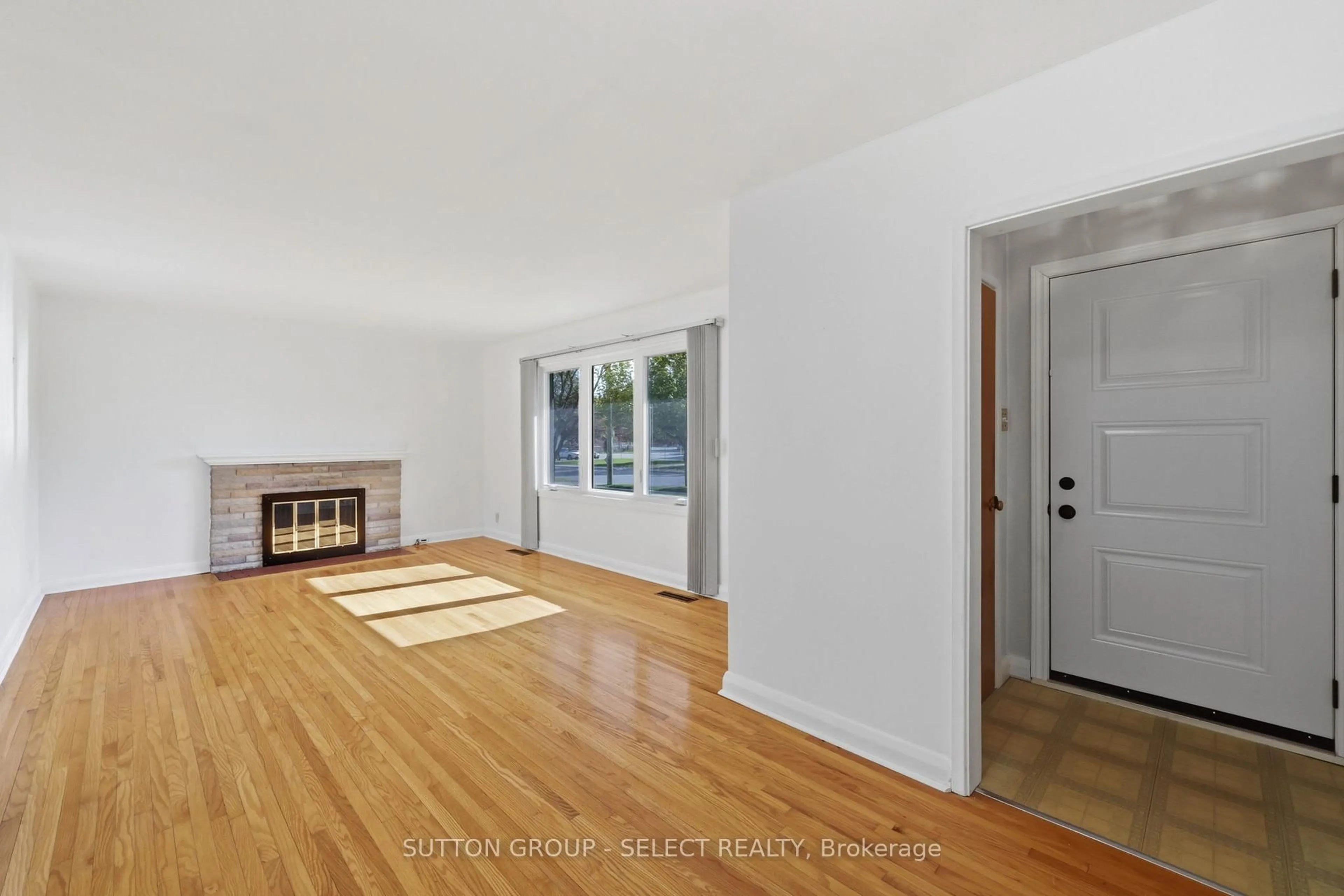 Unknown for 196 Dawn Dr, London East Ontario N5W 4X1