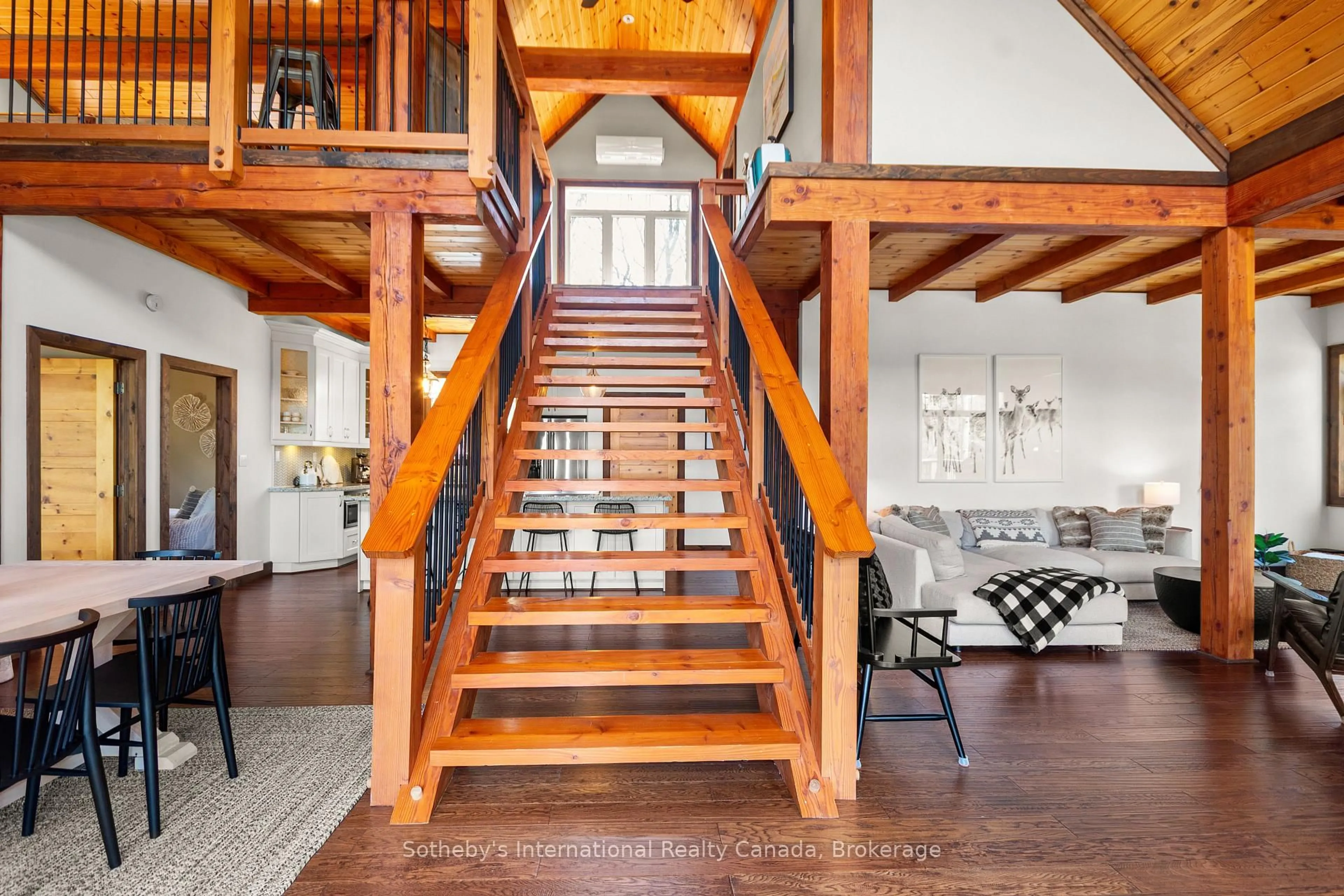 Indoor entryway for 2542 Go Home Lake Shore, Georgian Bay Ontario L0K 1S0