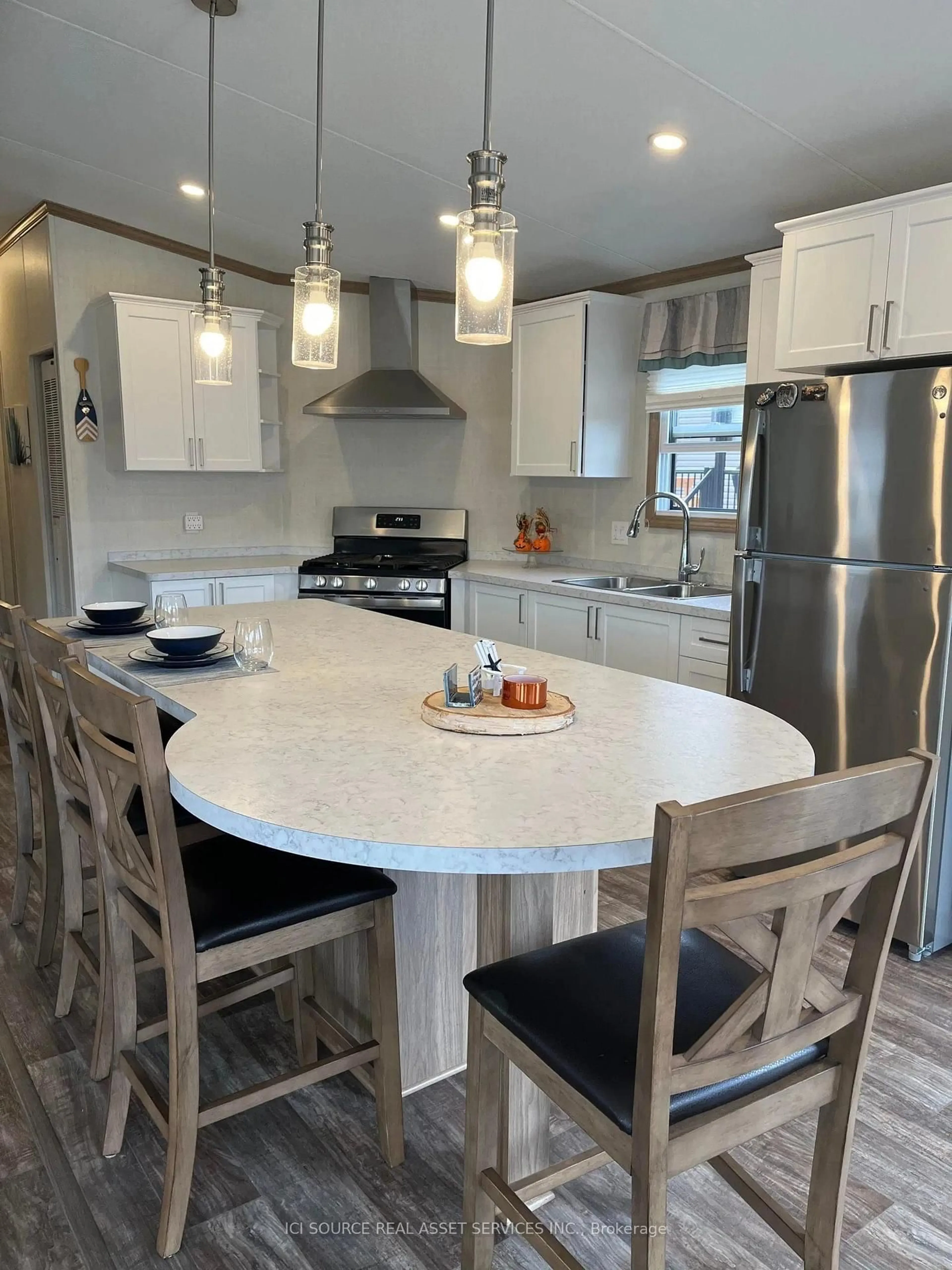 Open concept kitchen, ceramic/tile floor for 1047 Bonnie Lake Camp Rd #WCW16, Bracebridge Ontario P1L 1W9