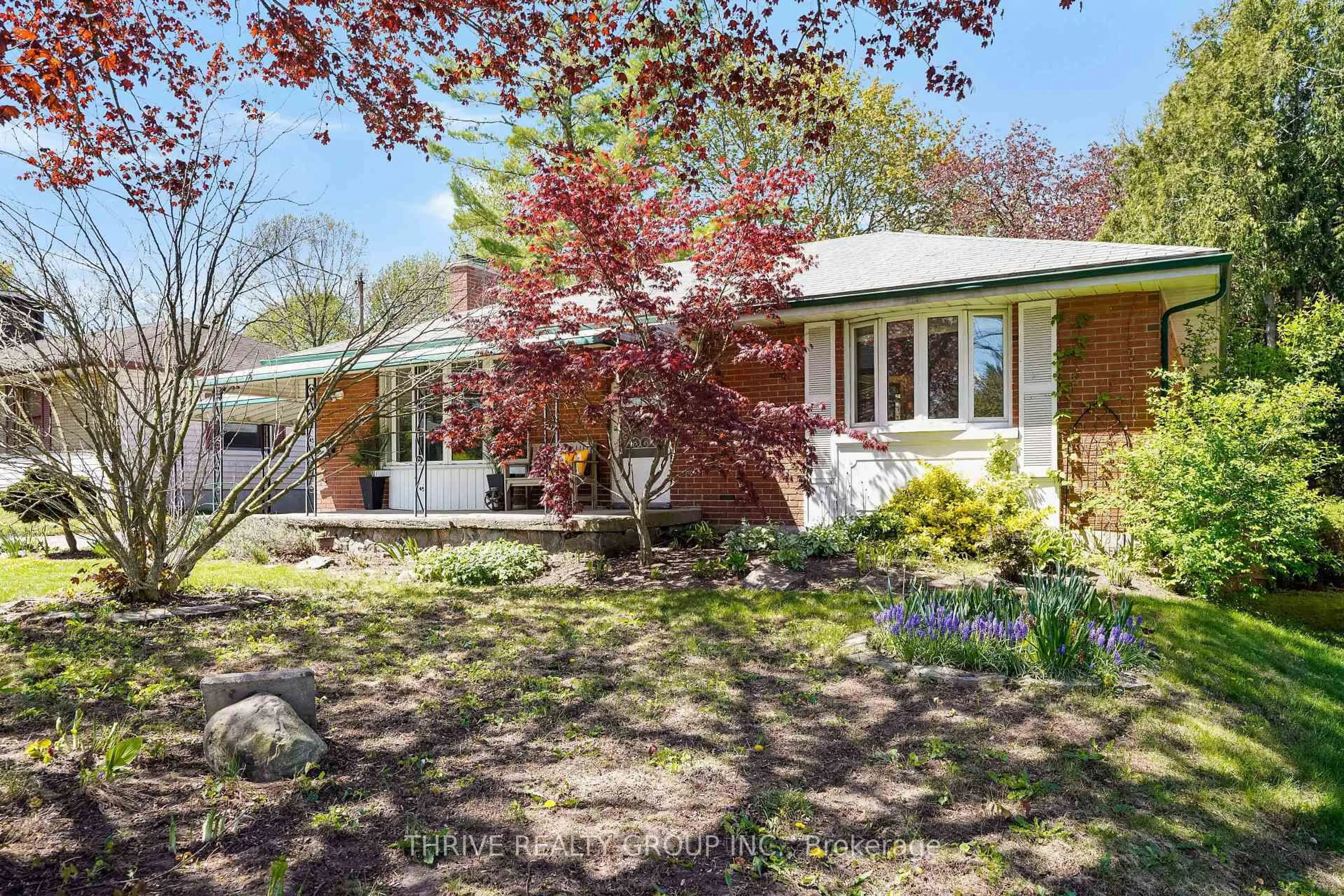 Unknown for 363 Brock St, London South Ontario N6K 2M3