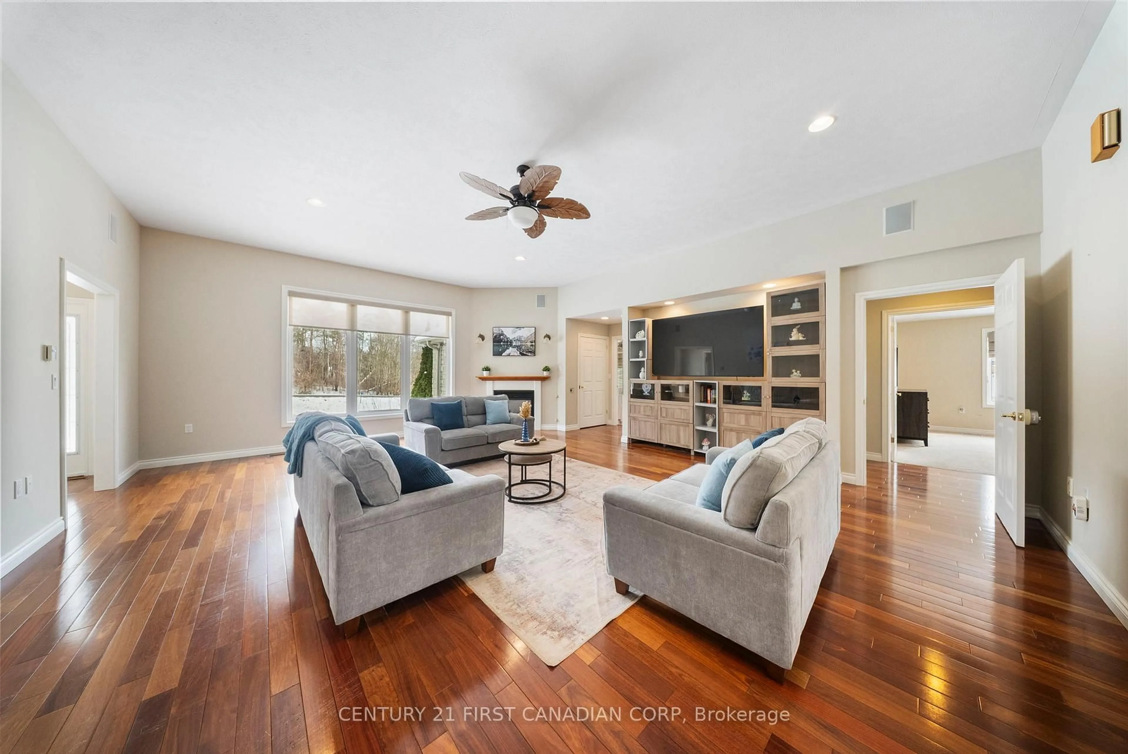 Living room with furniture, unknown for 270 McGill Rd, Brant Ontario N0E 1K0