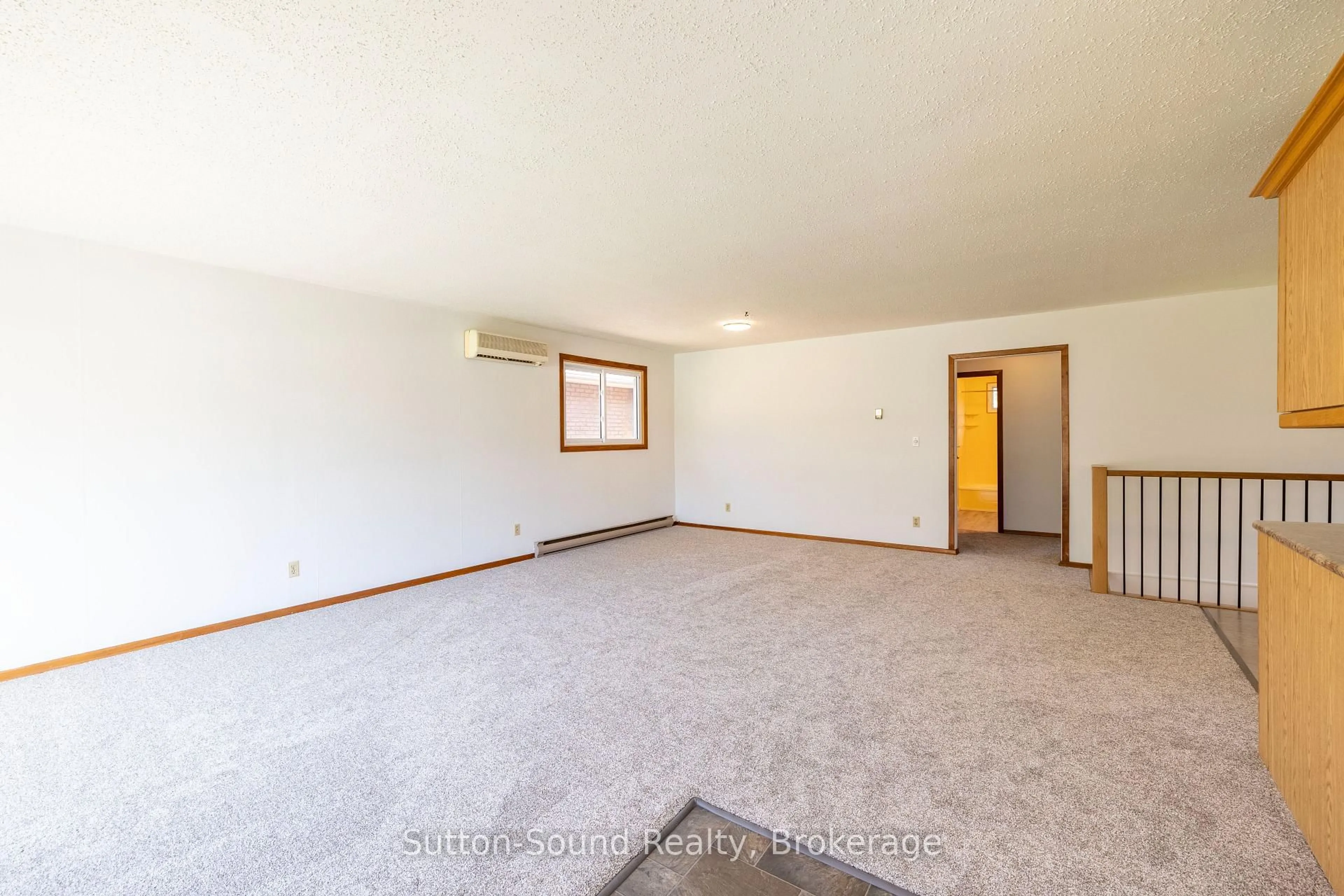 A pic of a room for 620 17th St, Owen Sound Ontario N4K 4B8