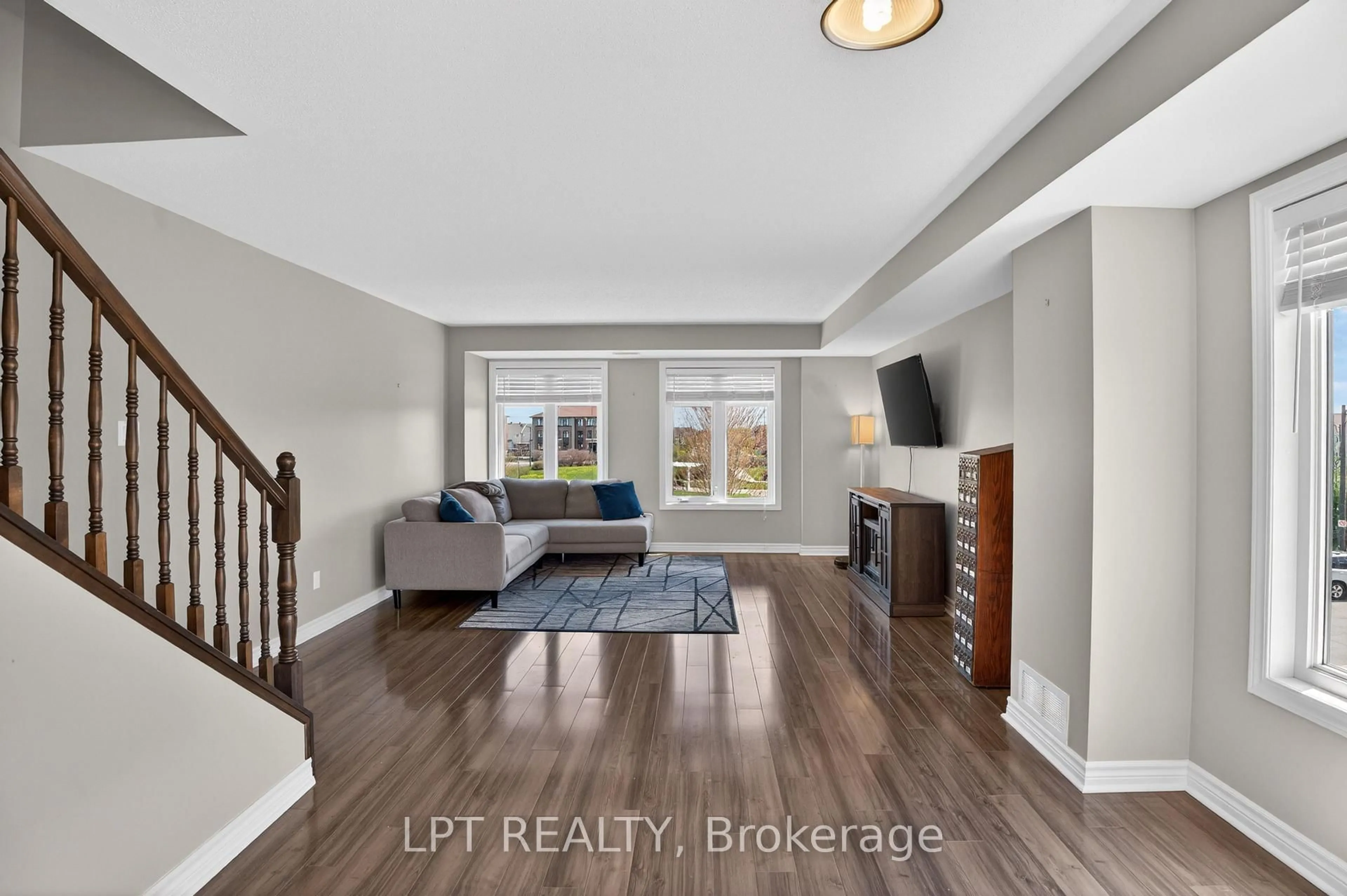 Living room with furniture, unknown for 2342 Esprit Dr, Orleans Ontario K4A 0T5
