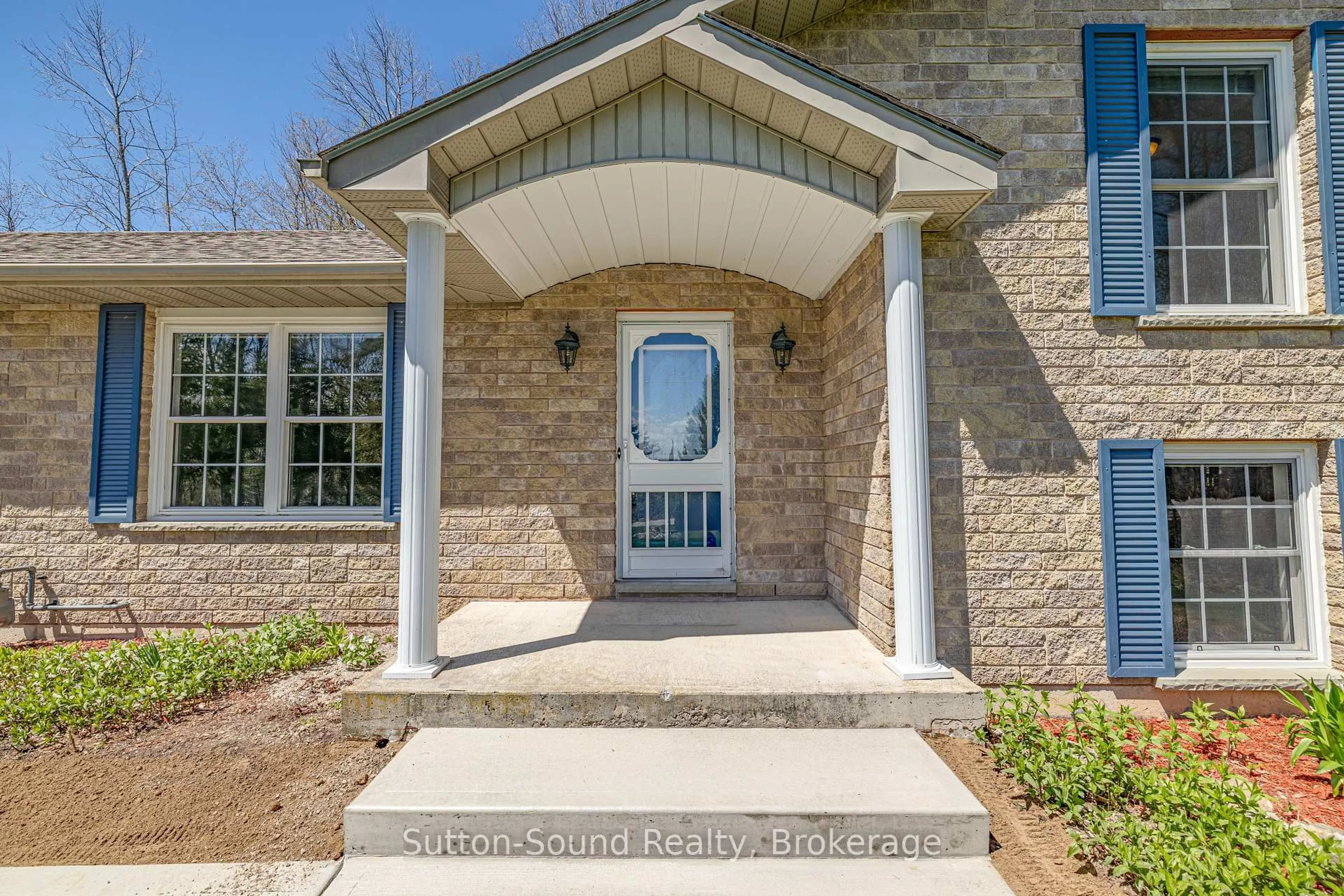 Unknown for 126 Alexandria St, Georgian Bluffs Ontario N4K 0G2