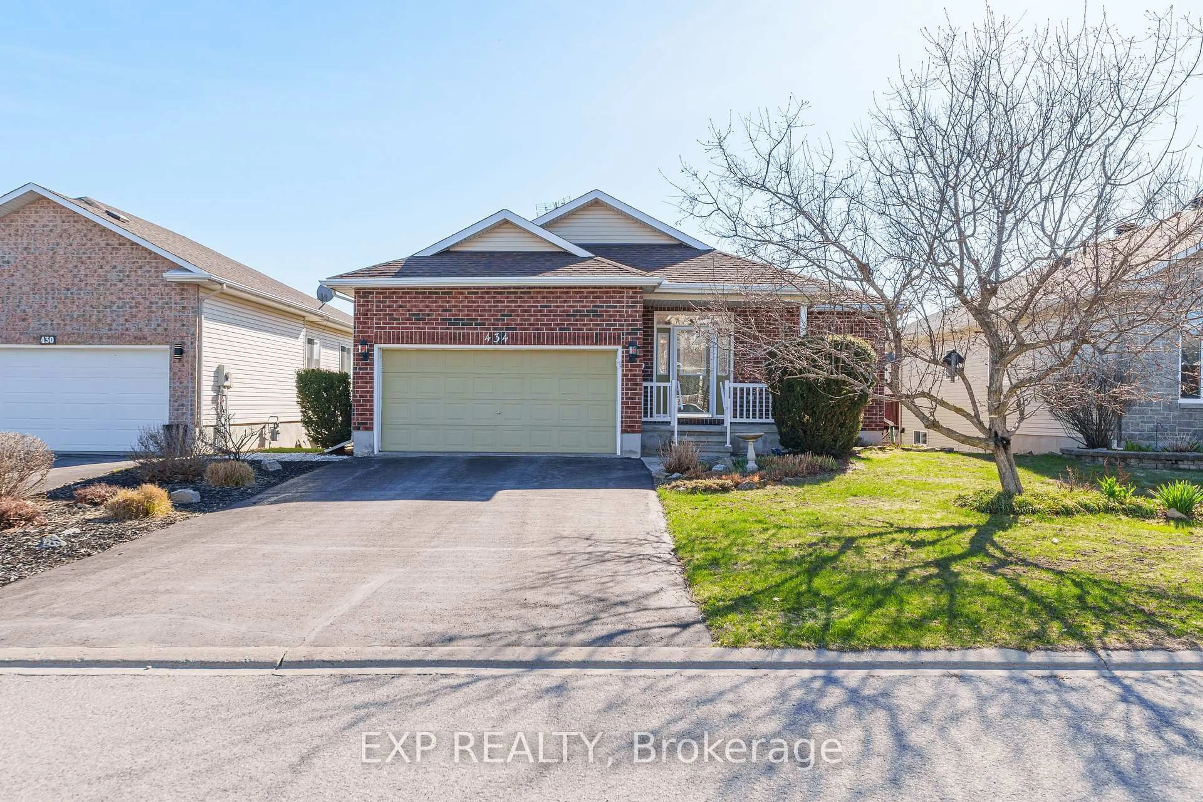 Home with brick exterior material, street for 434 Moffatt St, Carleton Place Ontario K7C 4T4